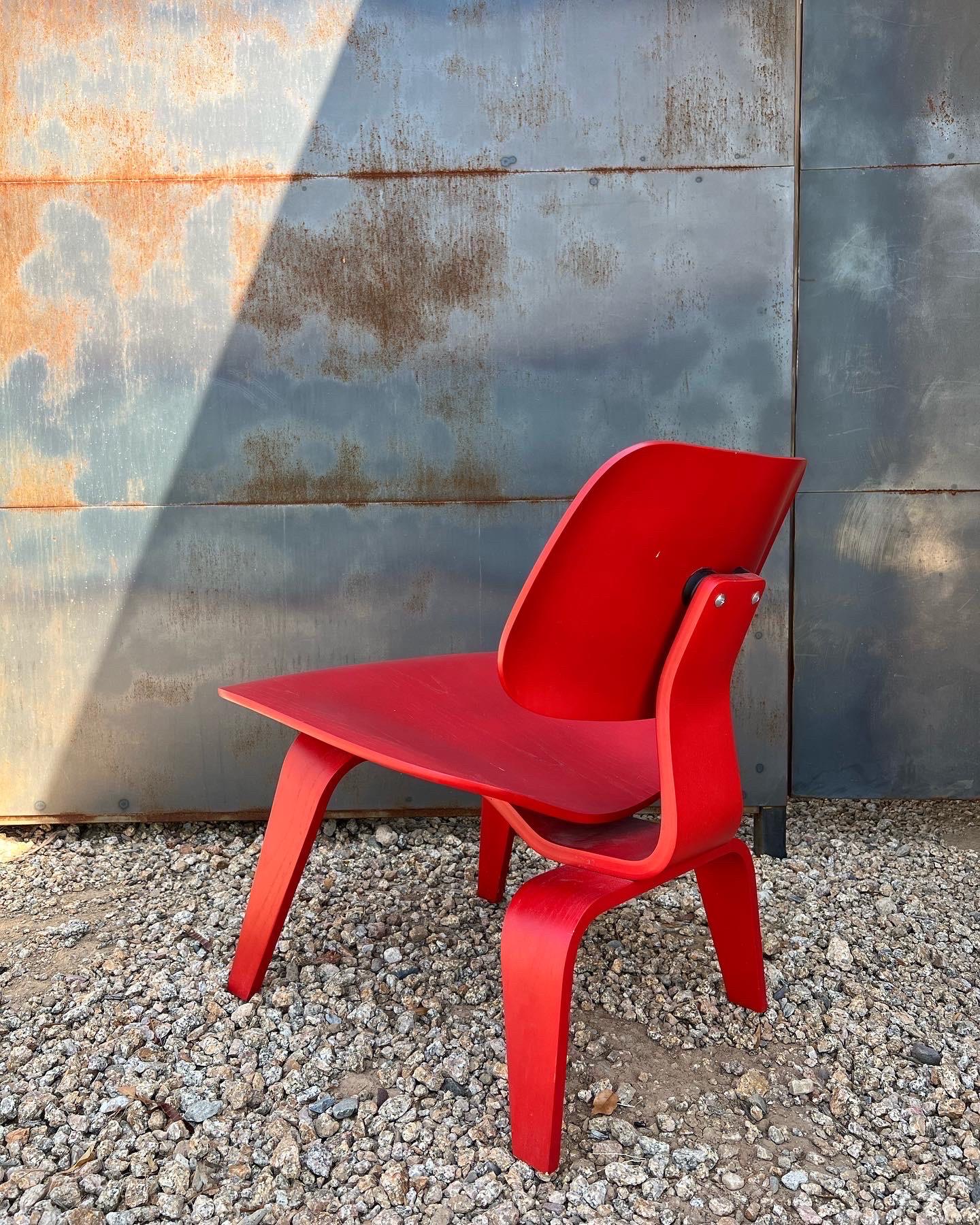 Eames LCW (Lounge Chair Wood) for Herman Miller 2