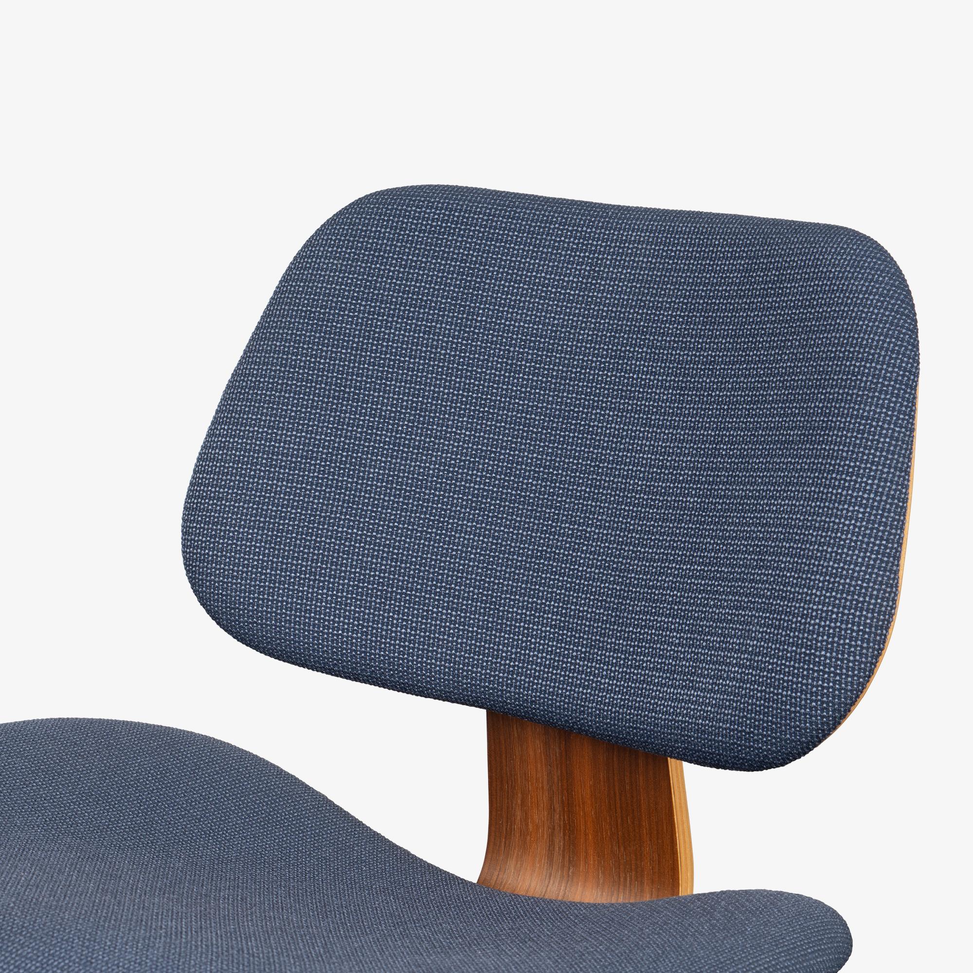 Eames LCW Plywood Lounge Chairs in Walnut & Herman Miller Blue Fabric, Pair For Sale 4
