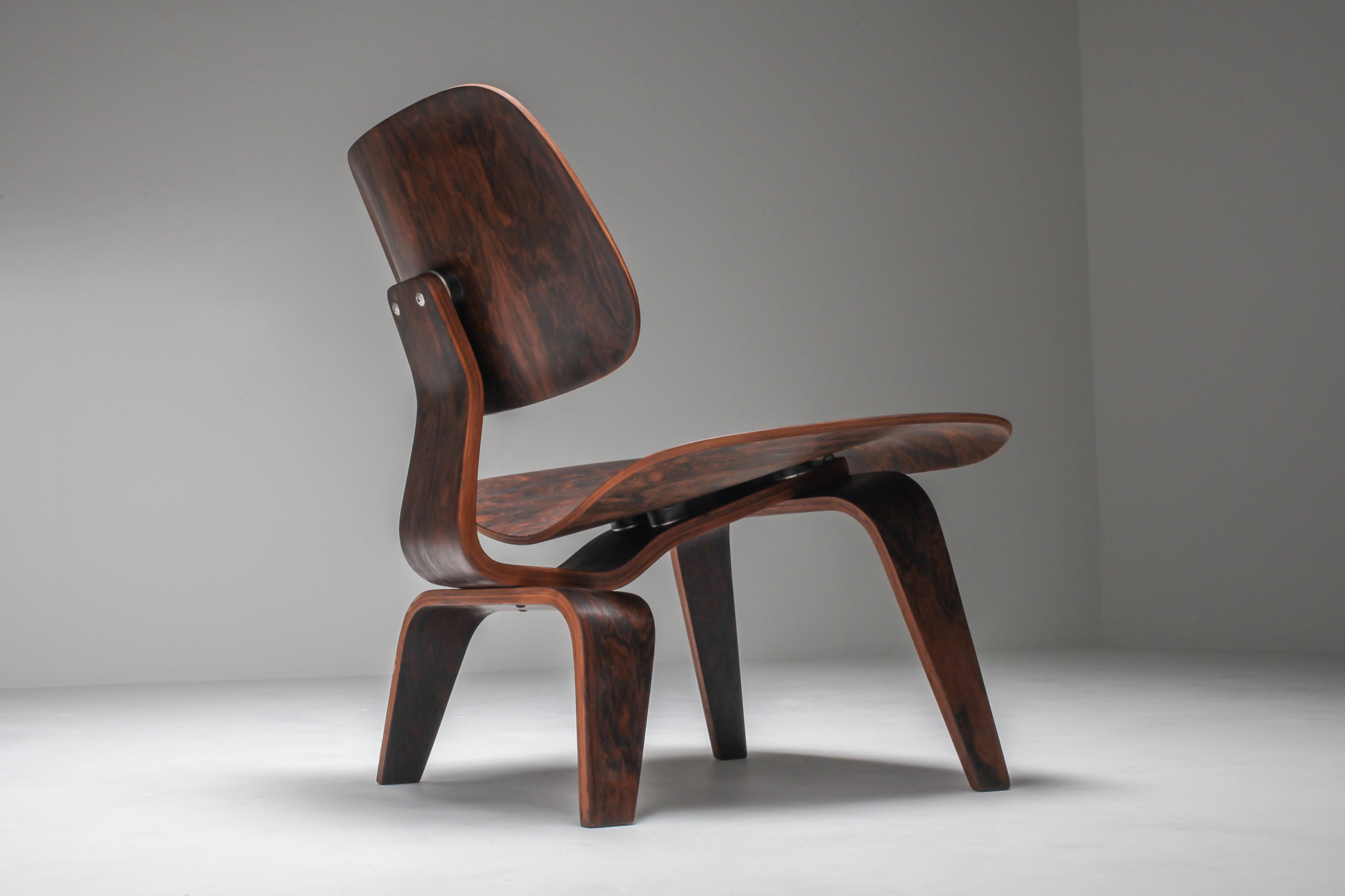 Mid-Century Modern Eames LCW Pre-Production, Lounge Chair in Rio Rosewood, USA, 1945