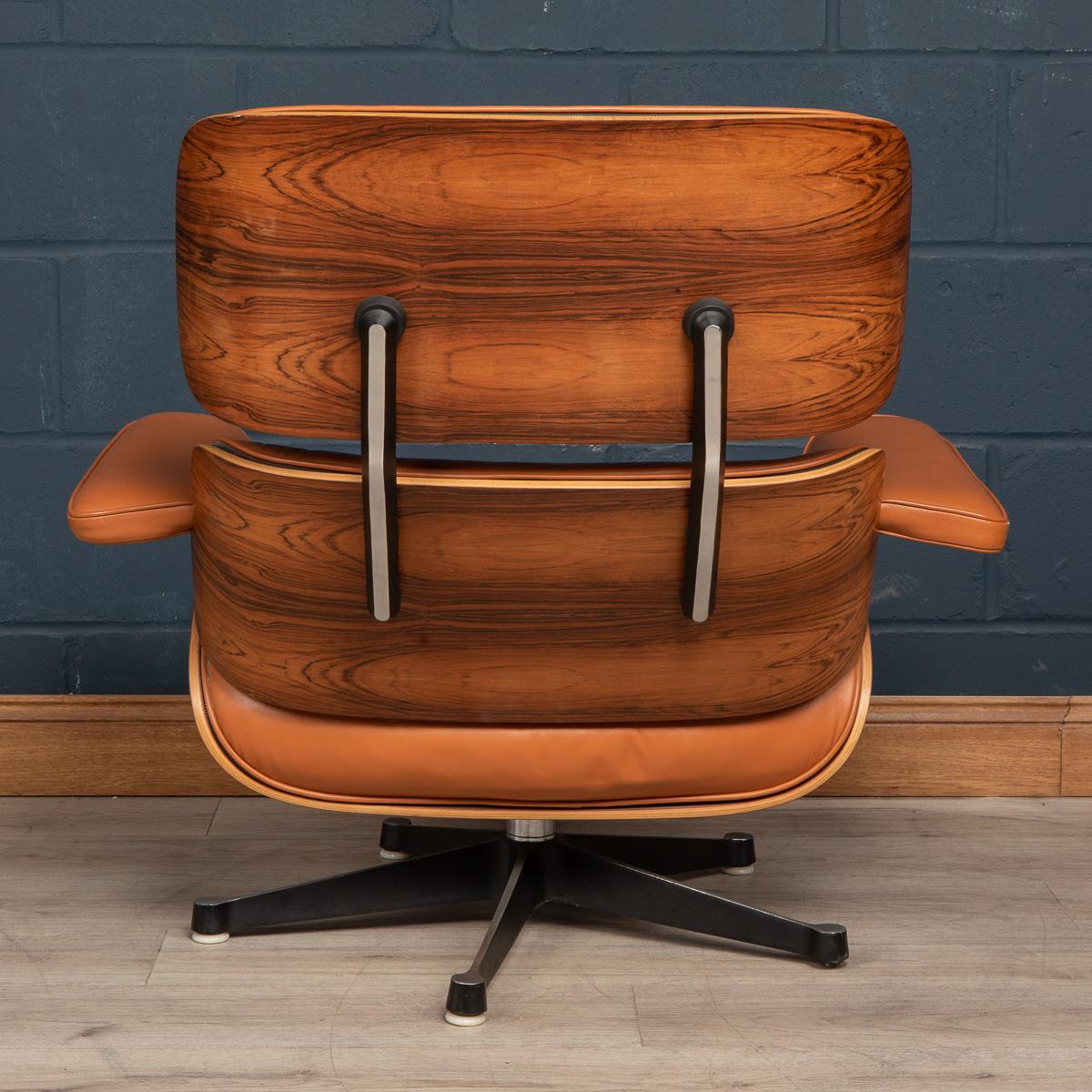 20ième siècle Chaise longue en cuir Eames par Mobilier International, vers 1980
