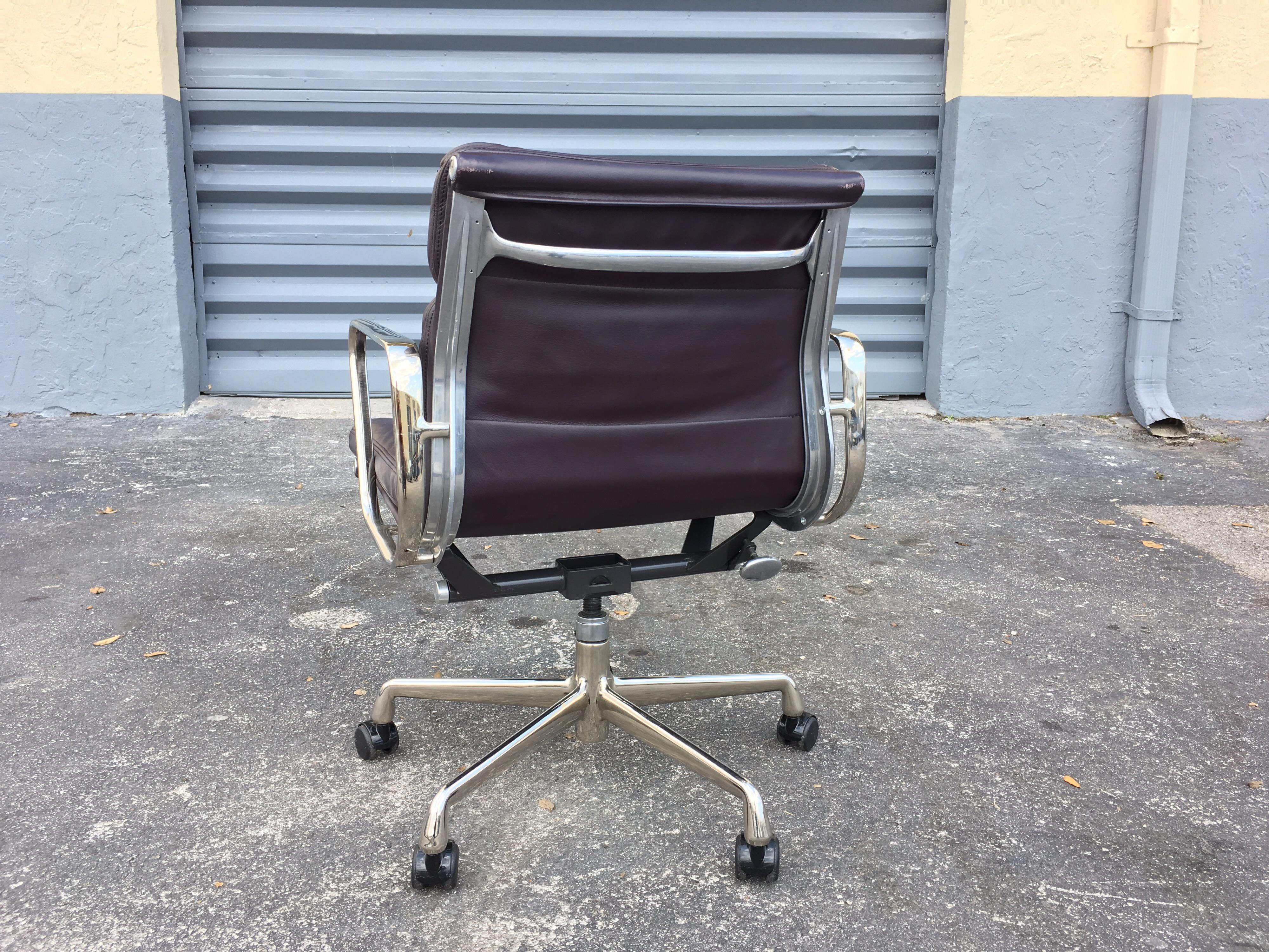 Aluminum Eames Leather Soft Pad Management Chair for Herman Miller