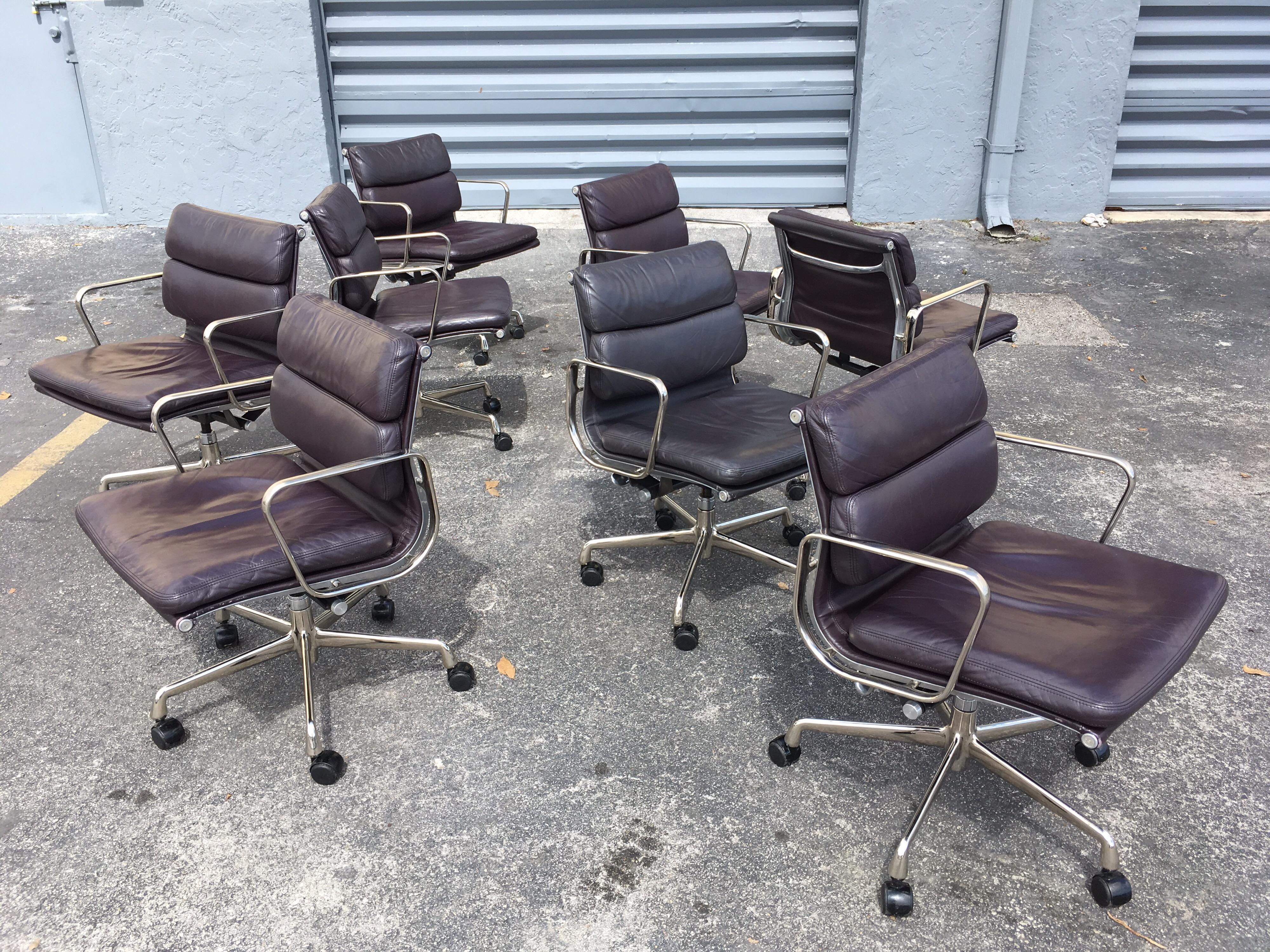 Eames Leather Soft Pad Management Chairs for Herman Miller In Good Condition In Miami, FL