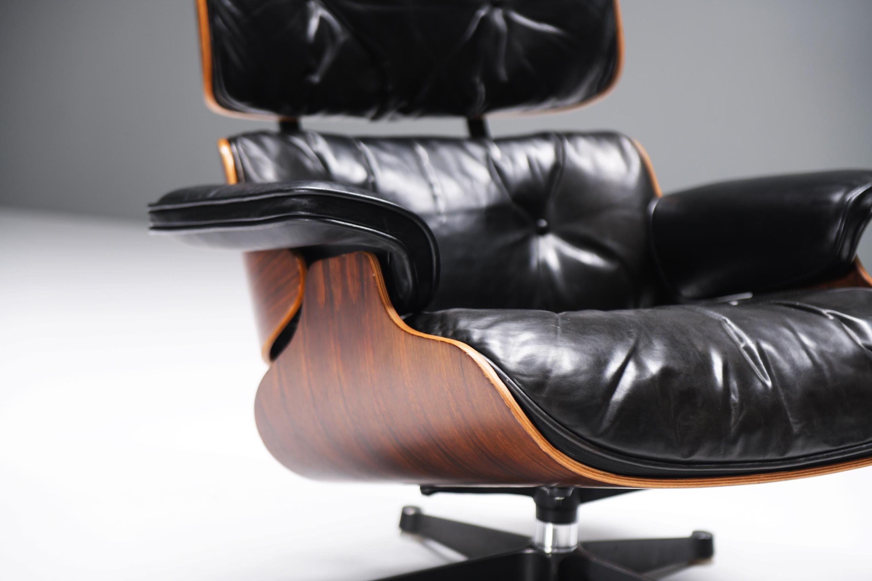 Leather Eames lounge by Ray & Charles Eames by Mobilier International for Herman Miller