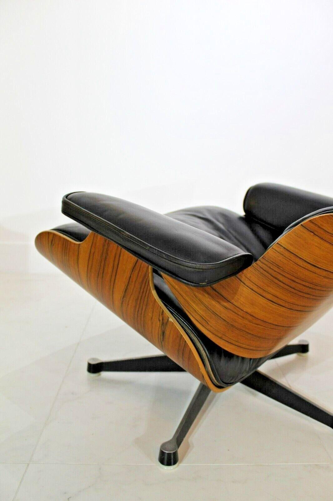 Eames Lounge Chair 1960s Black Leather and Rosewood In Good Condition In London, GB