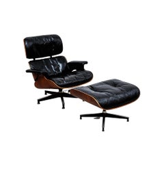 Eames Lounge Chair and Ottoman: A Timeless Icon of Comfort and Elegance