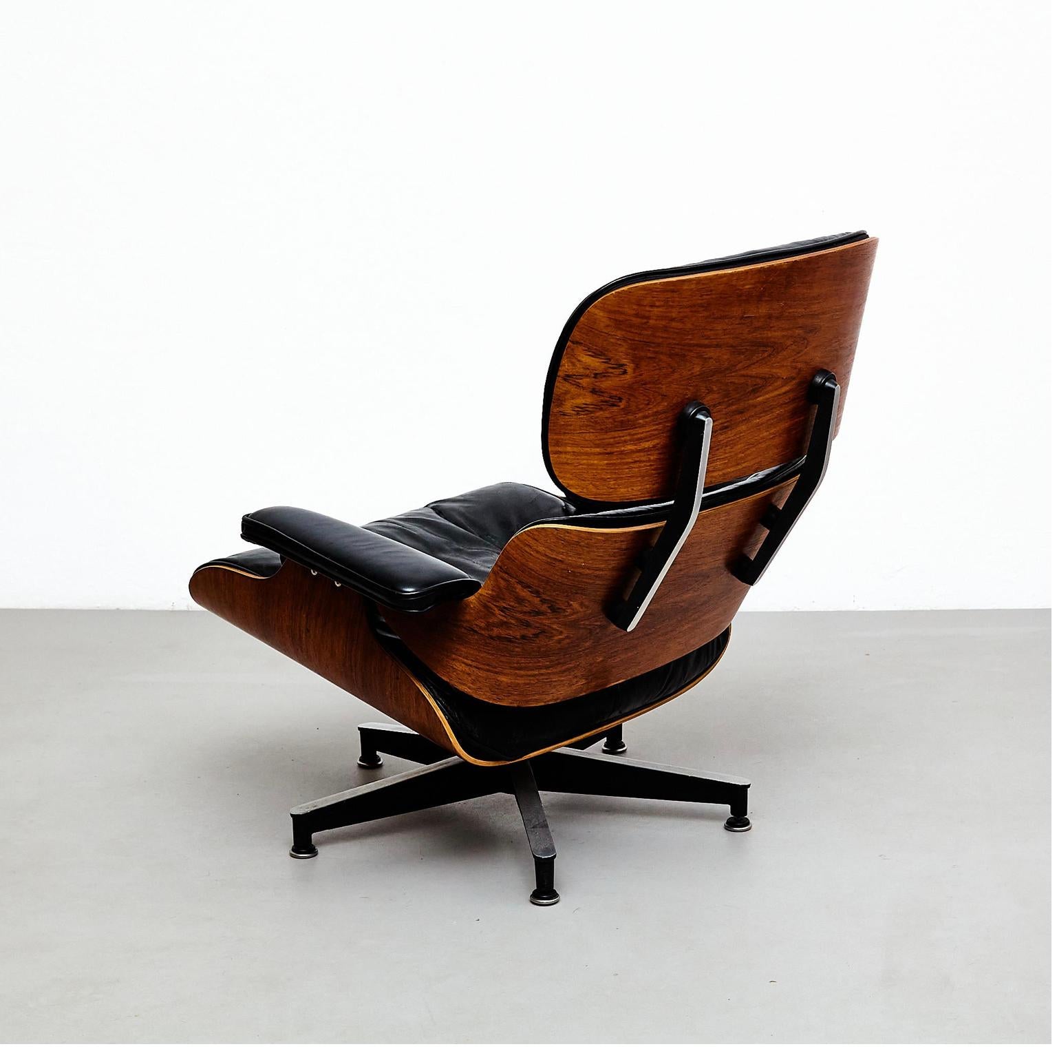 Pelle Sedia da salotto e ottomana Eames: Un'icona senza tempo di comfort ed Eleganza