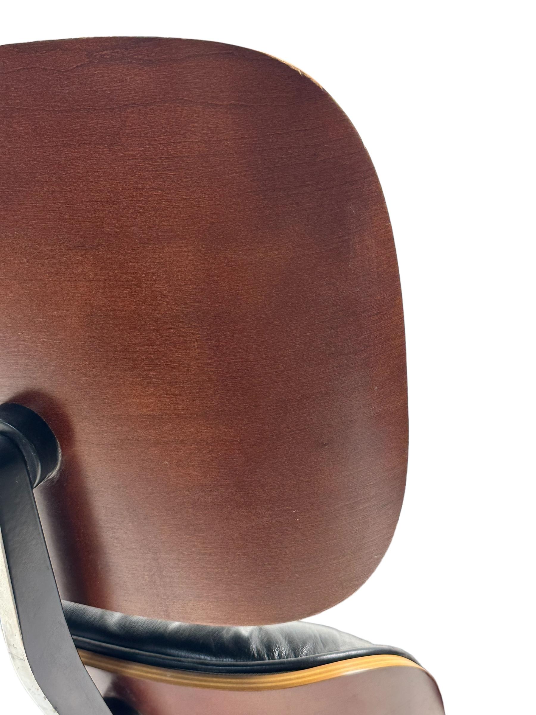 Eames Lounge Chair and Ottoman  For Sale 9