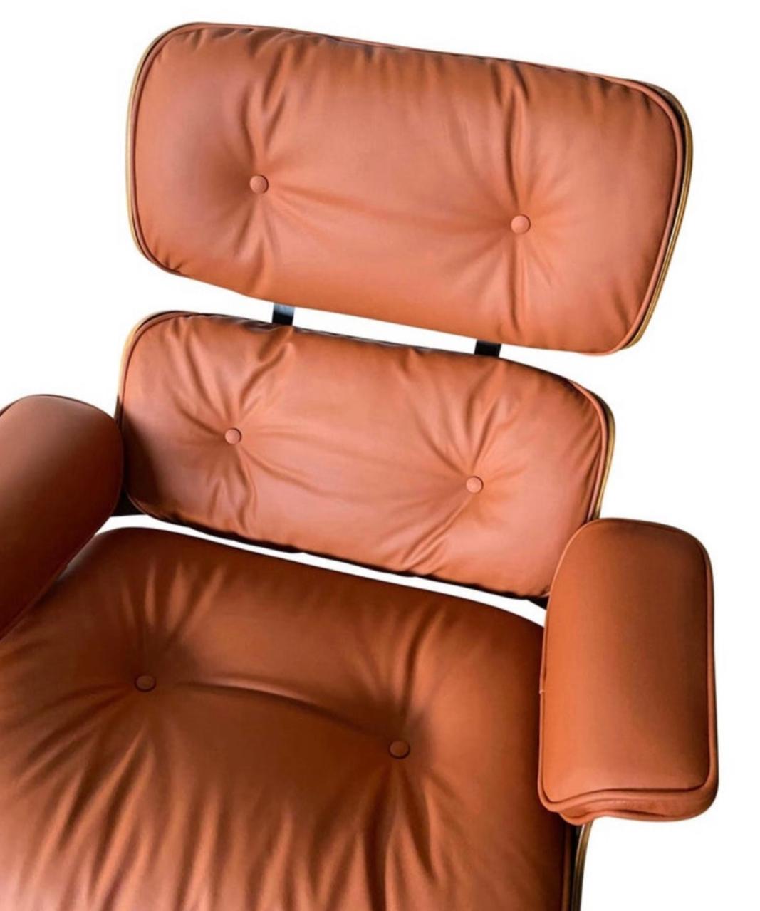 Mid-Century Modern Eames Lounge Chair and Ottoman in Burnt Orange For Sale