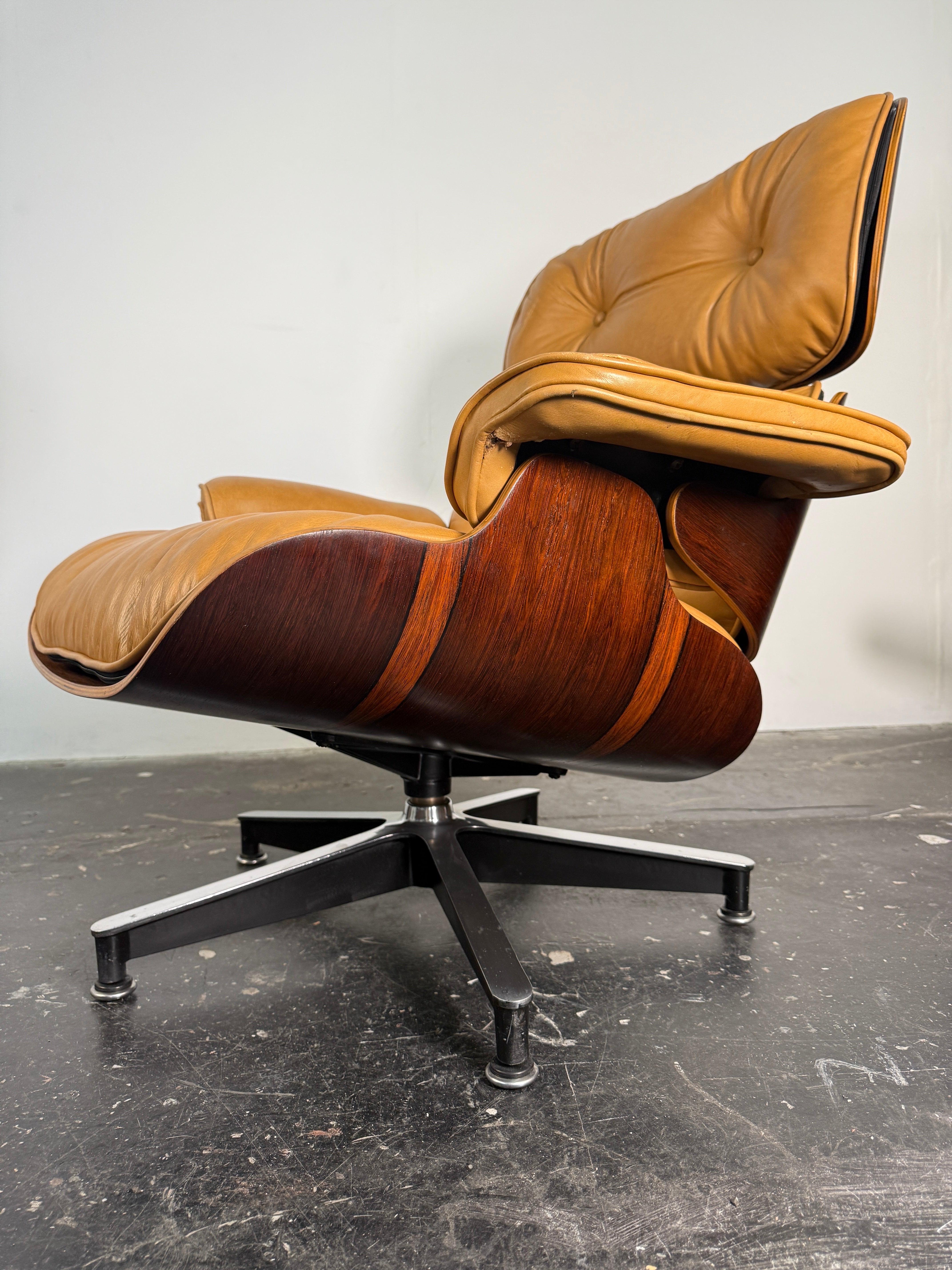 Eames Lounge Chair and Ottoman in Leather and Rosewood, 2nd Generation 3