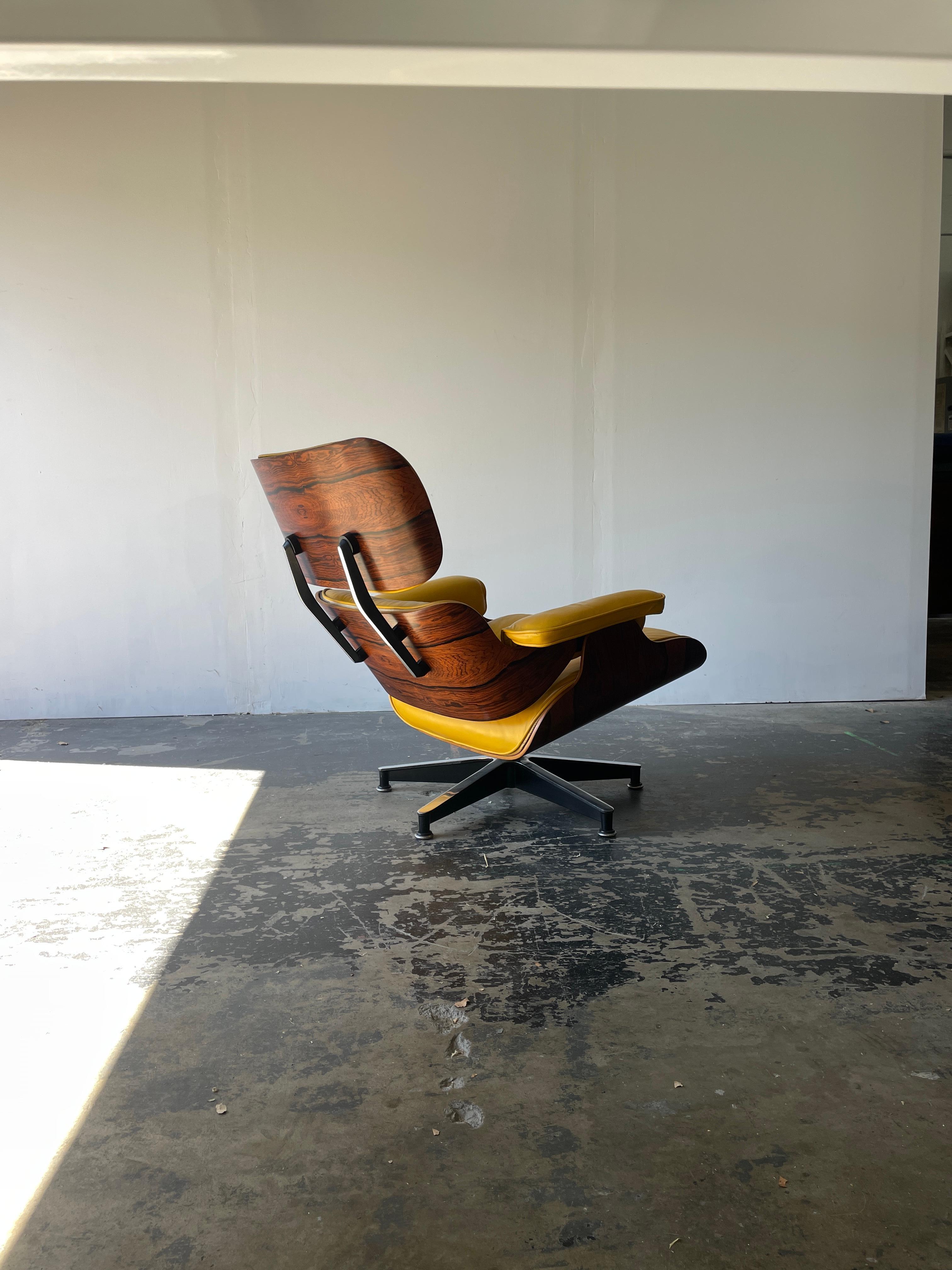 Eames Lounge Chair and Ottoman in Original Yellow and Rosewood, 3rd Generation In Good Condition In San Diego, CA