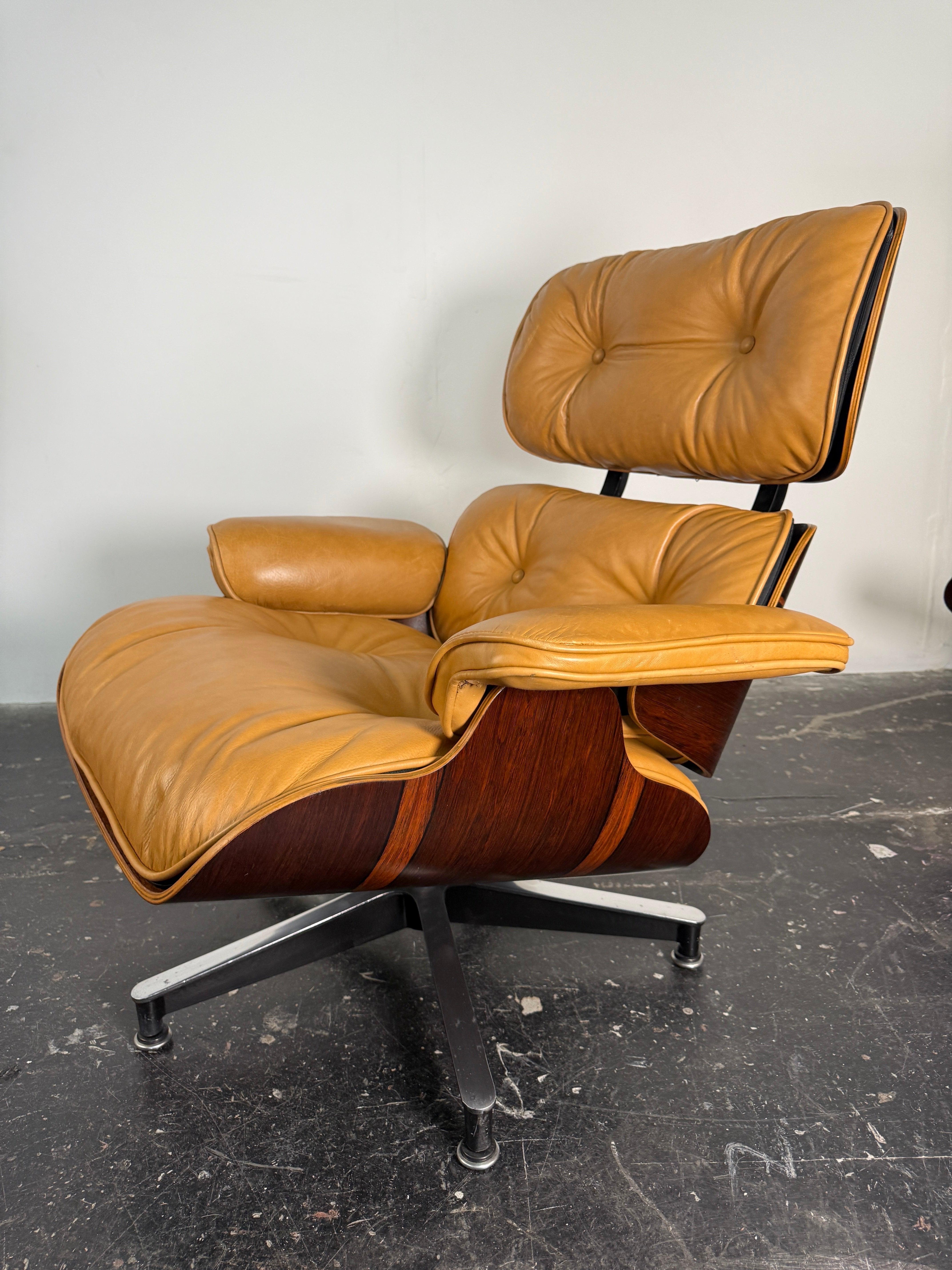 Eames Lounge Chair and Ottoman in Leather and Rosewood, 2nd Generation 2