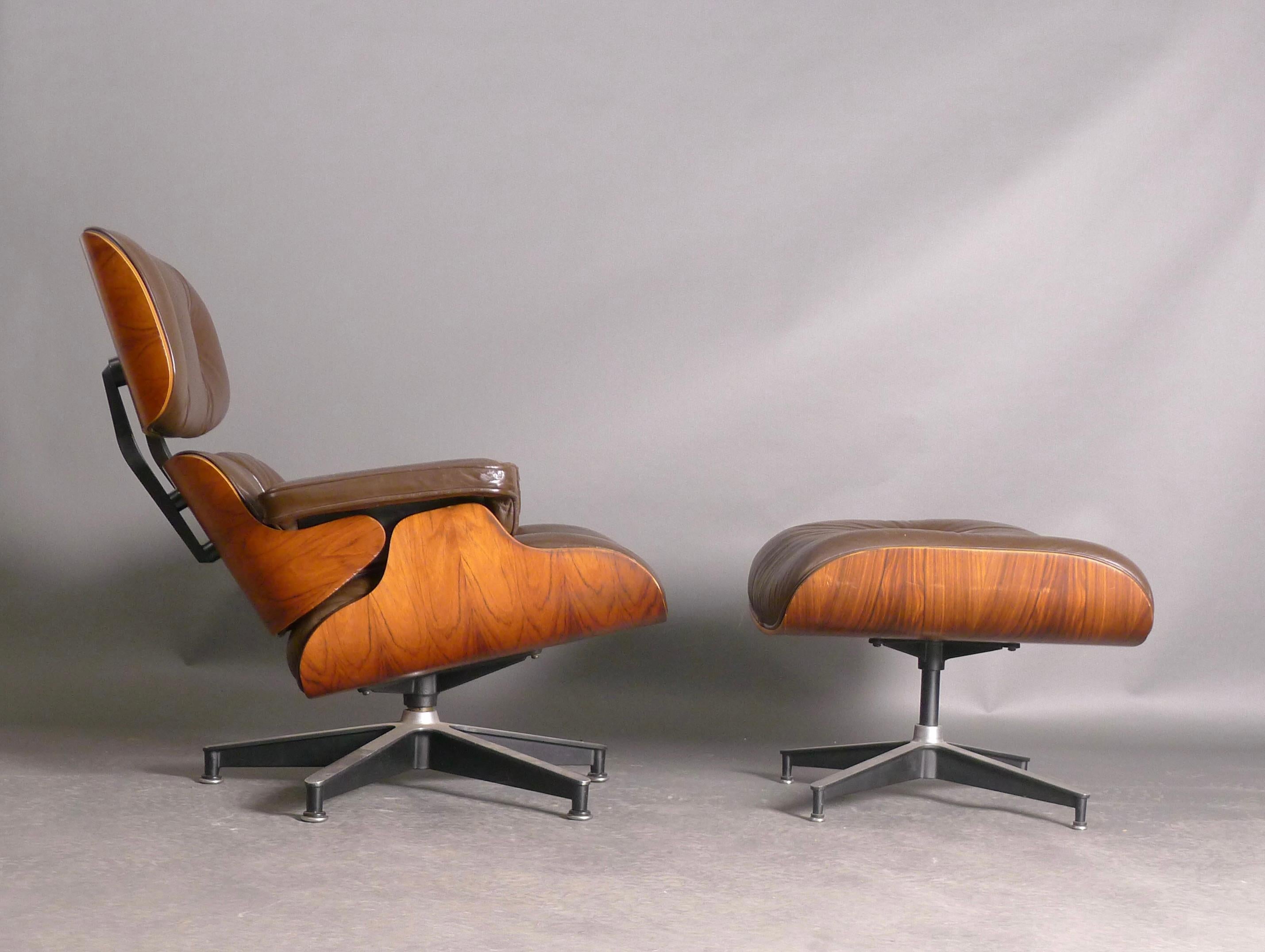 Mid-Century moderno Sedia da salotto e ottomana Eames, modello 670/671, Herman Miller, USA, anni '70