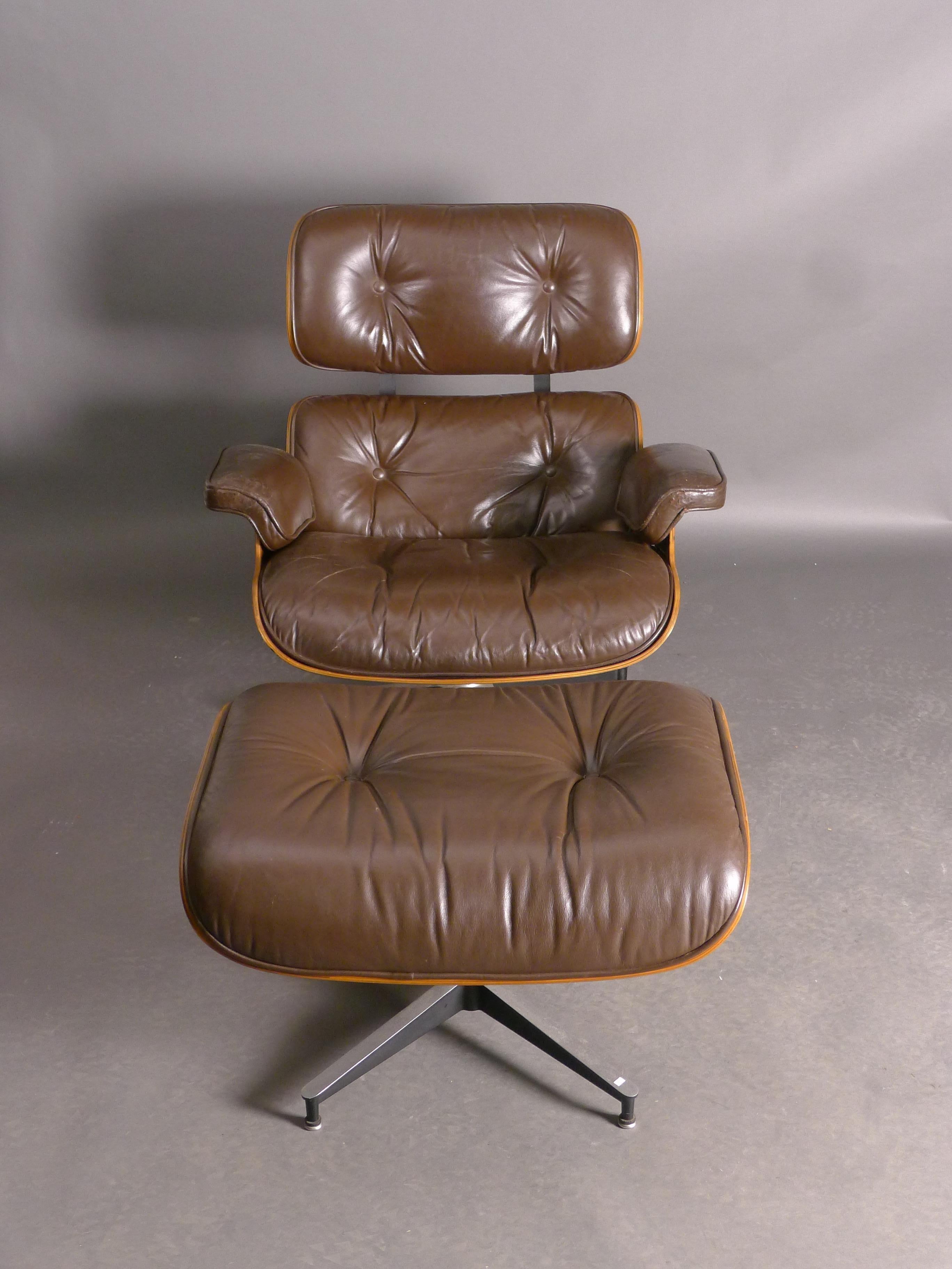 Pelle Sedia da salotto e ottomana Eames, modello 670/671, Herman Miller, USA, anni '70