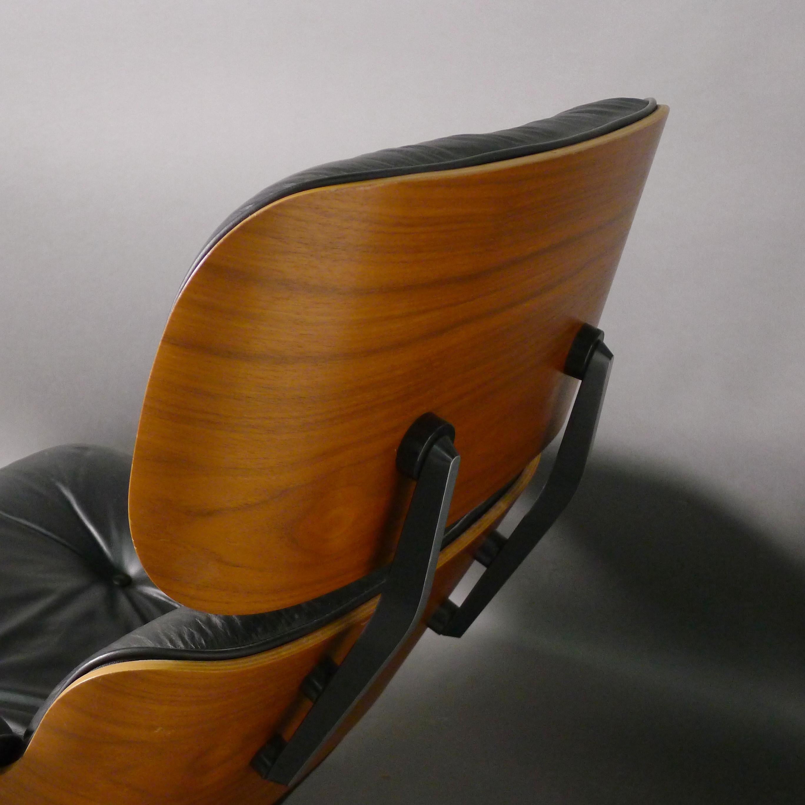Eames Lounge Chair and Ottoman, model 670/671, Herman Miller, USA 4