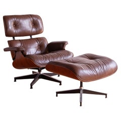 Chaise longue et ottoman Eames en bois de rose et cuir Brown