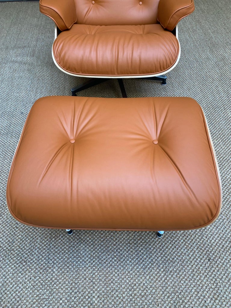 Eames Lounge Chair et Ottoman, 2010 In Excellent Condition For Sale In Saint Ouen, FR