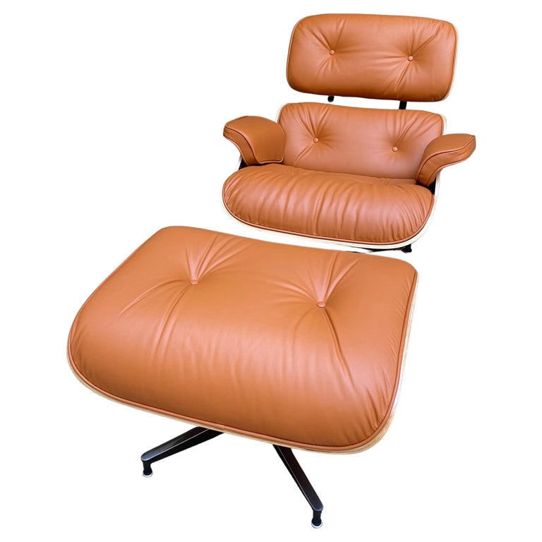 Eames Lounge Chair et Ottoman, 2010 For Sale
