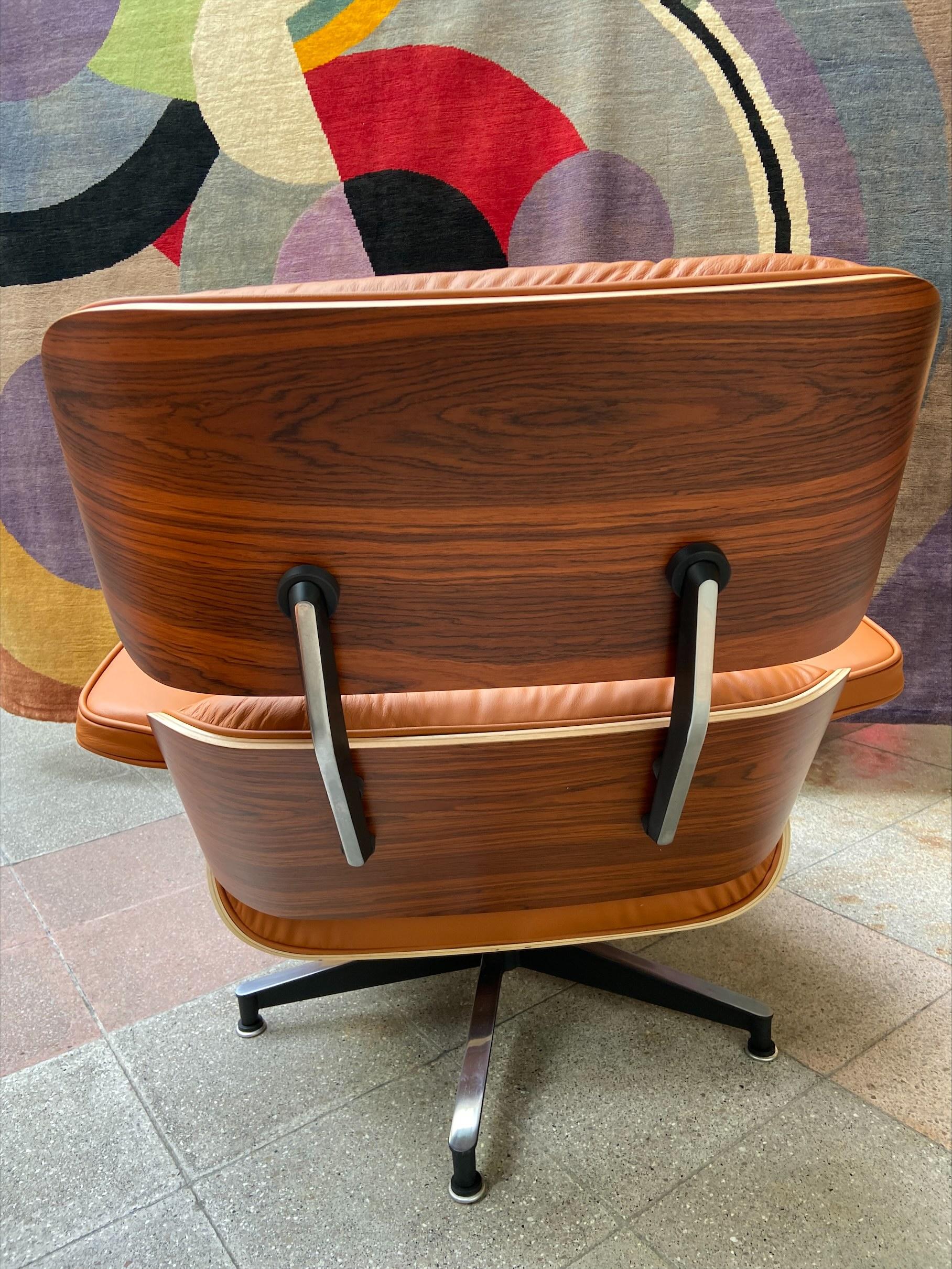 Eames Lounge Chair et Ottoman, Tan / Rosewood, Herman Miller Edition 5