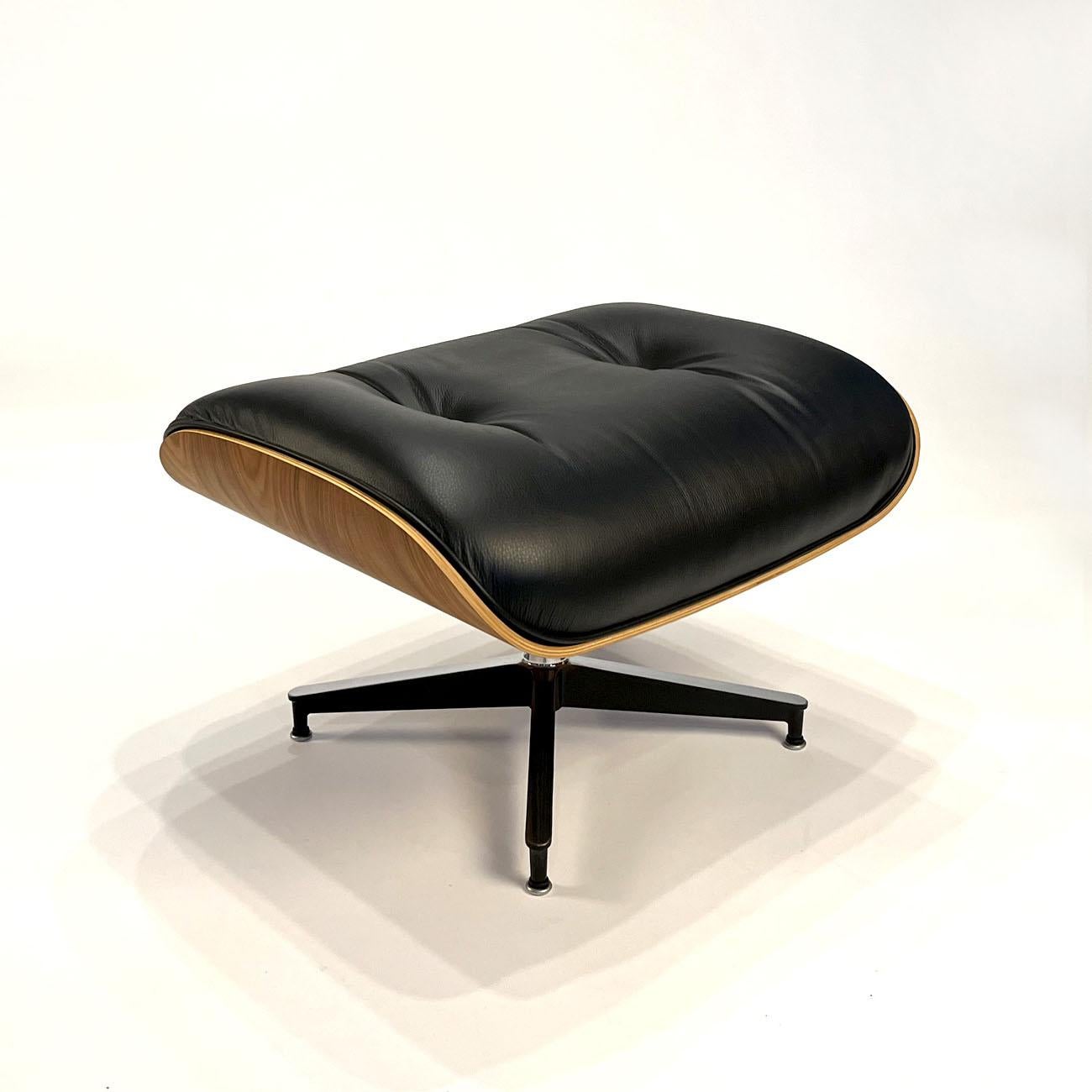 Aluminum Eames Lounge Chair & Ottoman by Charles & Ray Eames