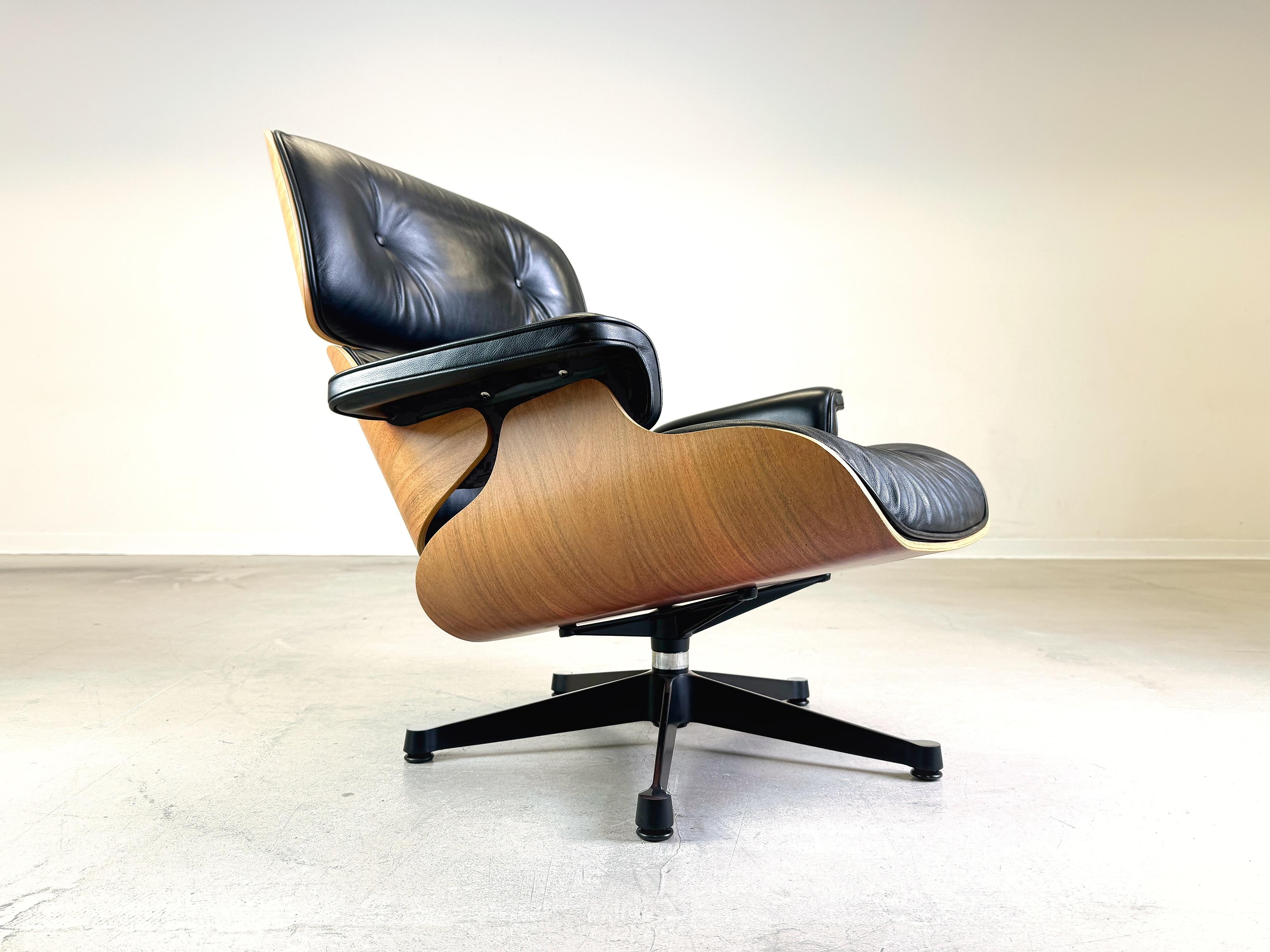Contemporary Eames Lounge chair Vitra armchair incl. ottoman black