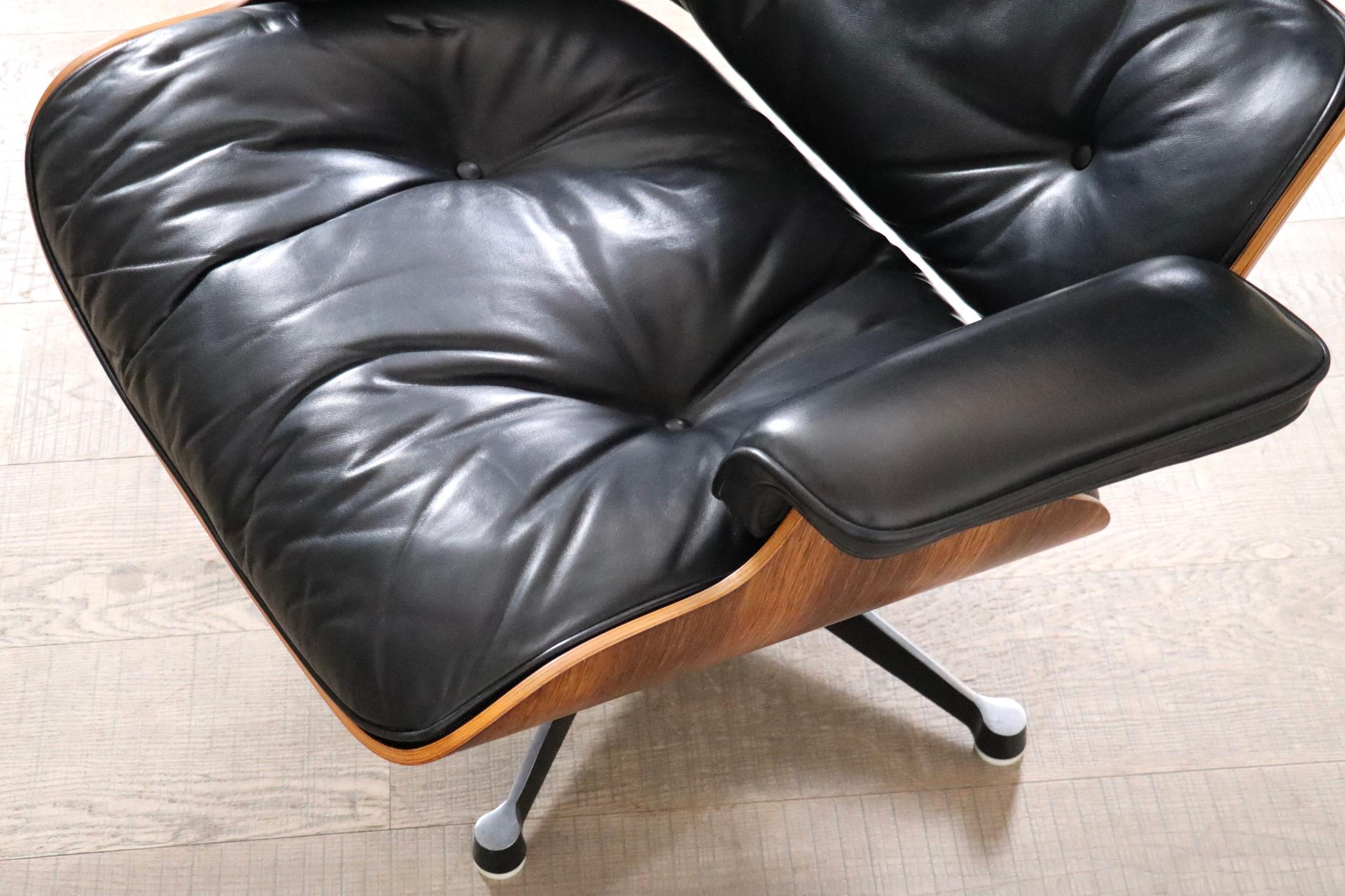 Sedia da salotto Eames con ottomana di Charles and Ray Eames per Herman Miller, 1970 5