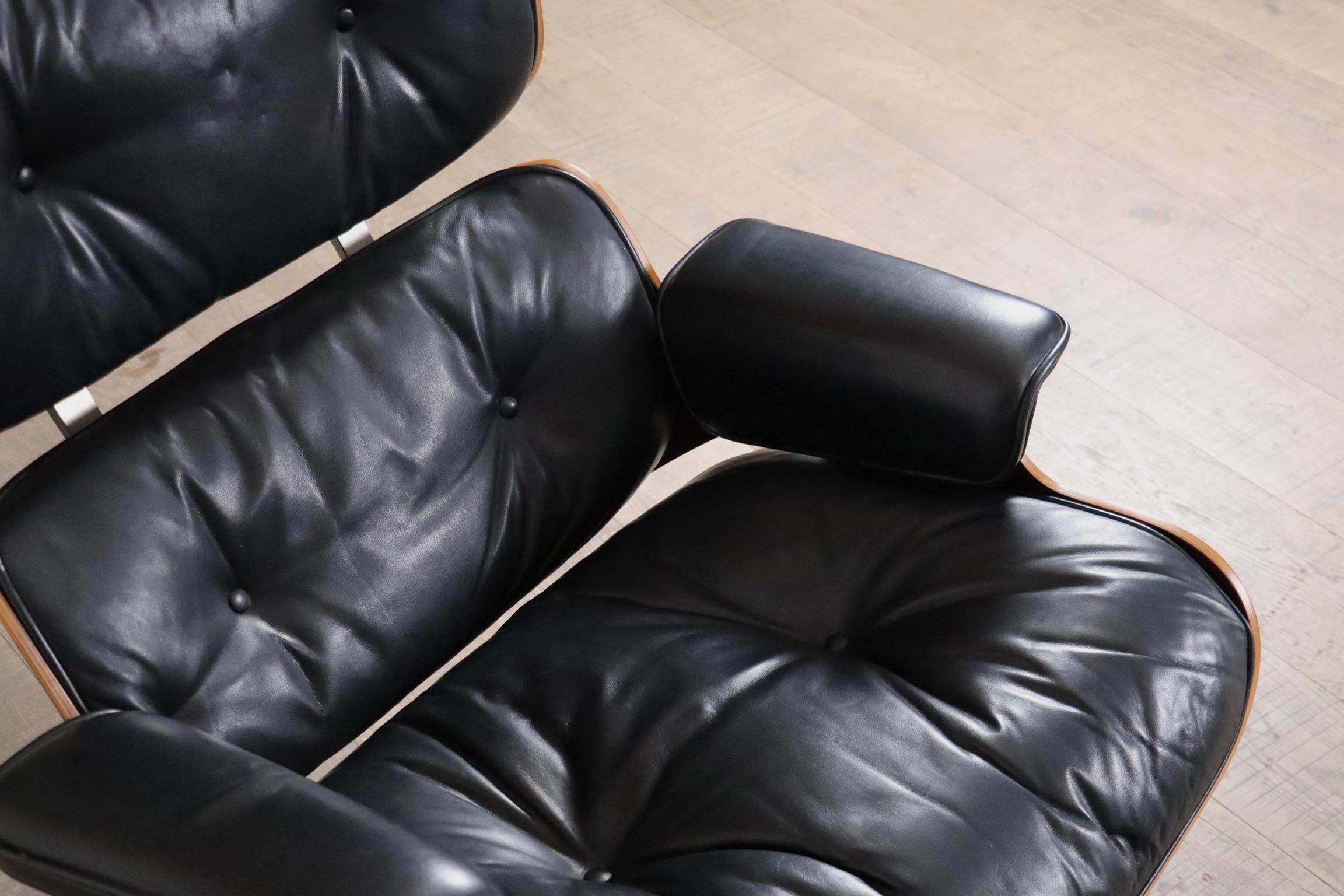 Sedia da salotto Eames con ottomana di Charles and Ray Eames per Herman Miller, 1970 10