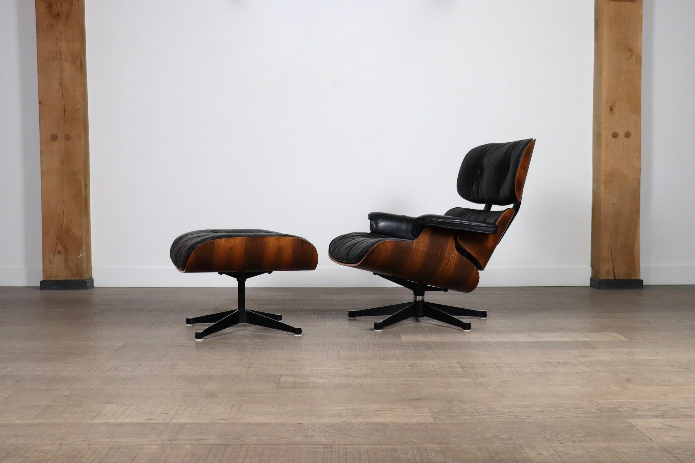Sedia da salotto Eames con ottomana di Charles and Ray Eames per Herman Miller, 1970 In condizioni buone a ABCOUDE, UT