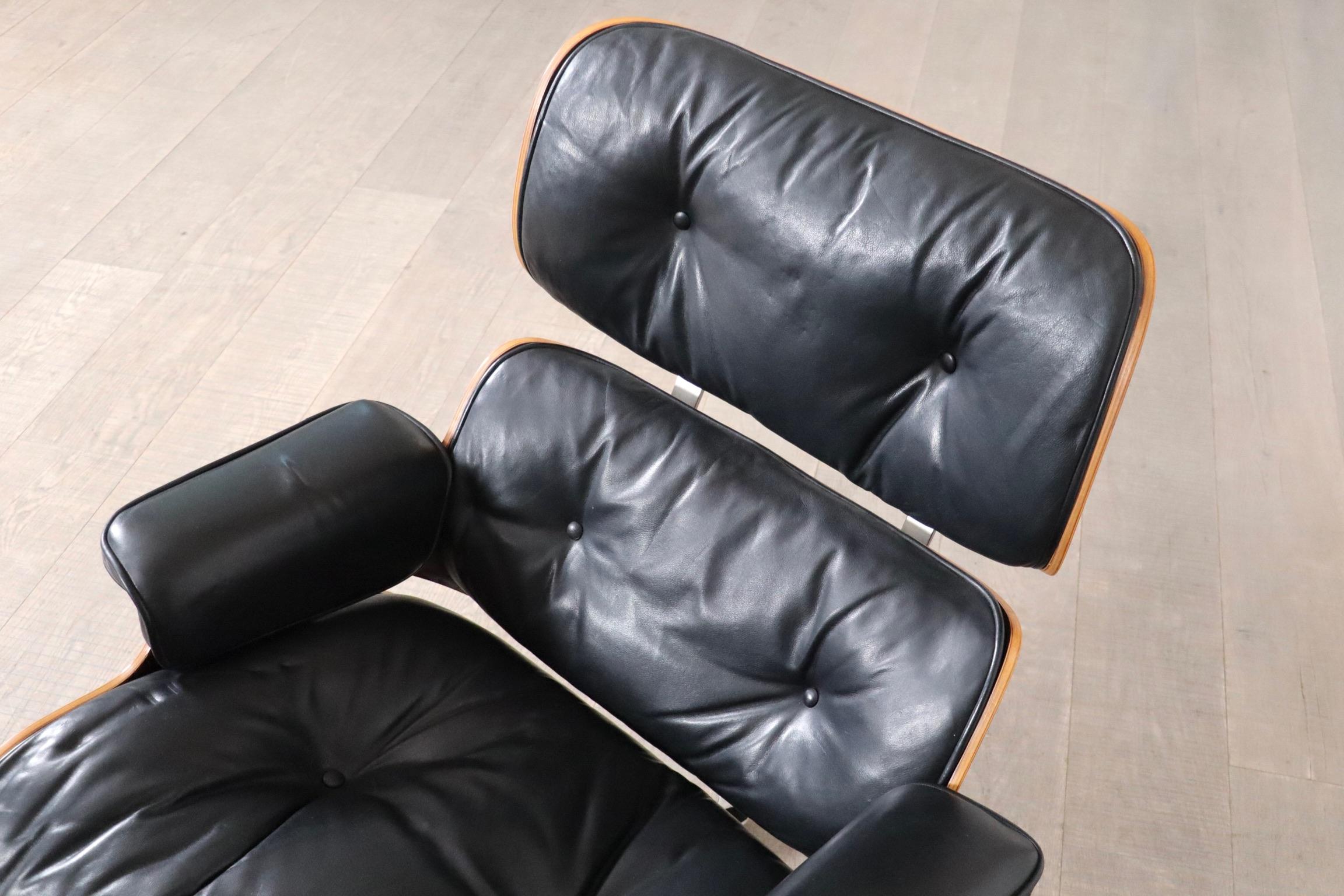 Sedia da salotto Eames con ottomana di Charles and Ray Eames per Herman Miller, 1970 2