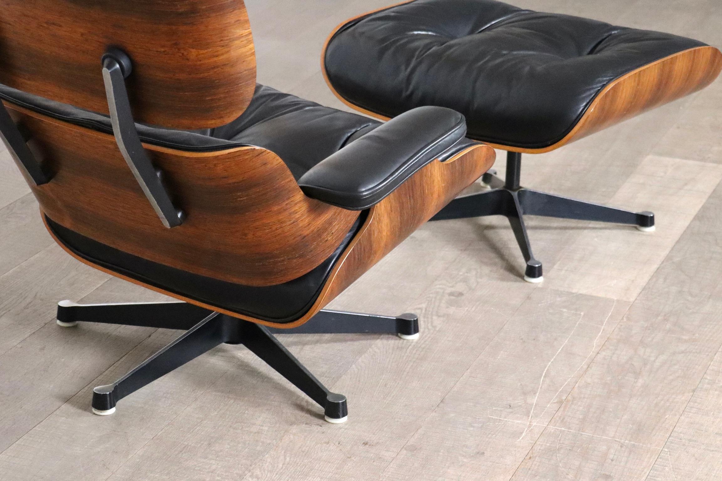 Sedia da salotto Eames con ottomana di Charles and Ray Eames per Herman Miller, 1970 3