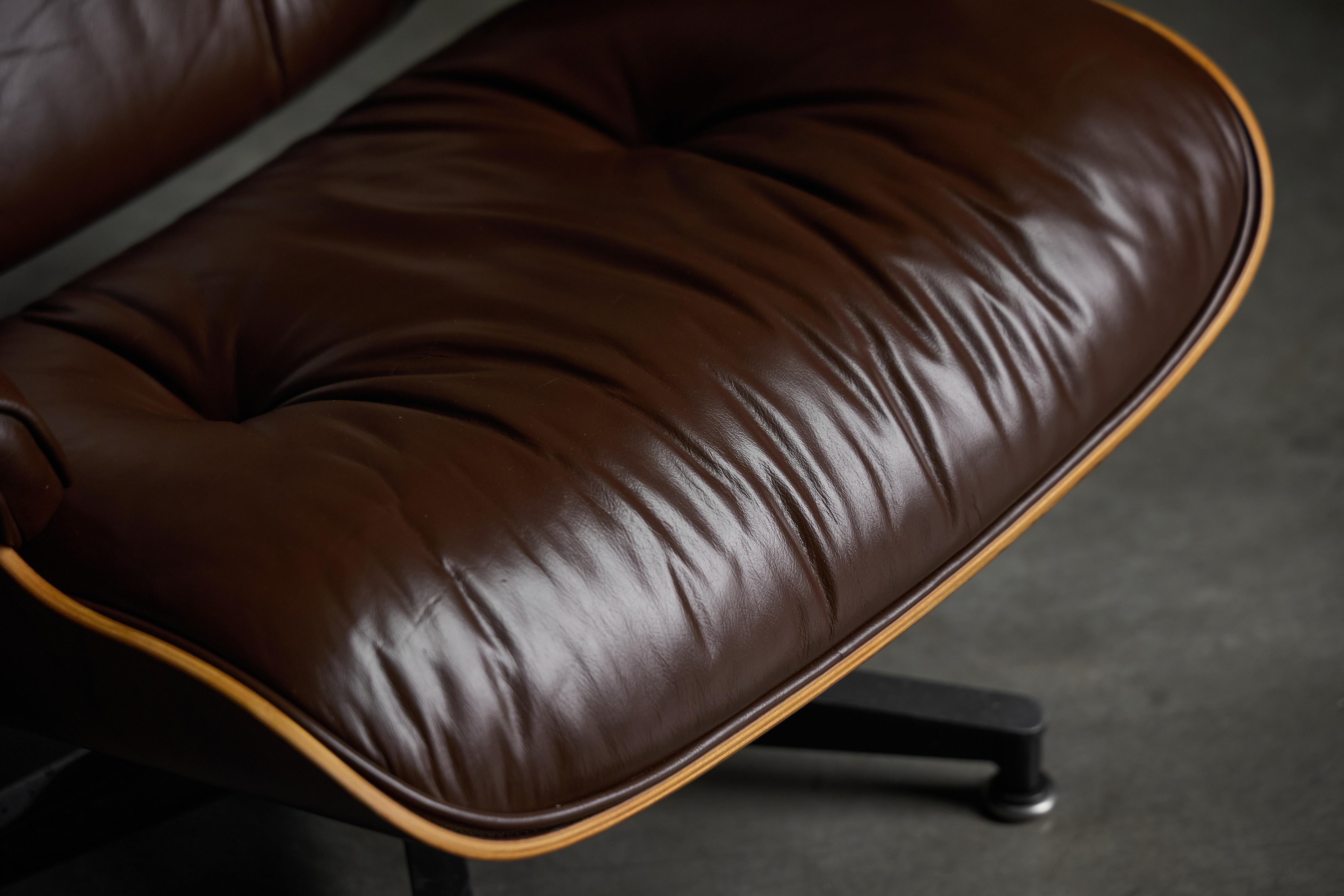Eames Lounge Chair with Ottoman for Herman Miller, United States, 1970s For Sale 3