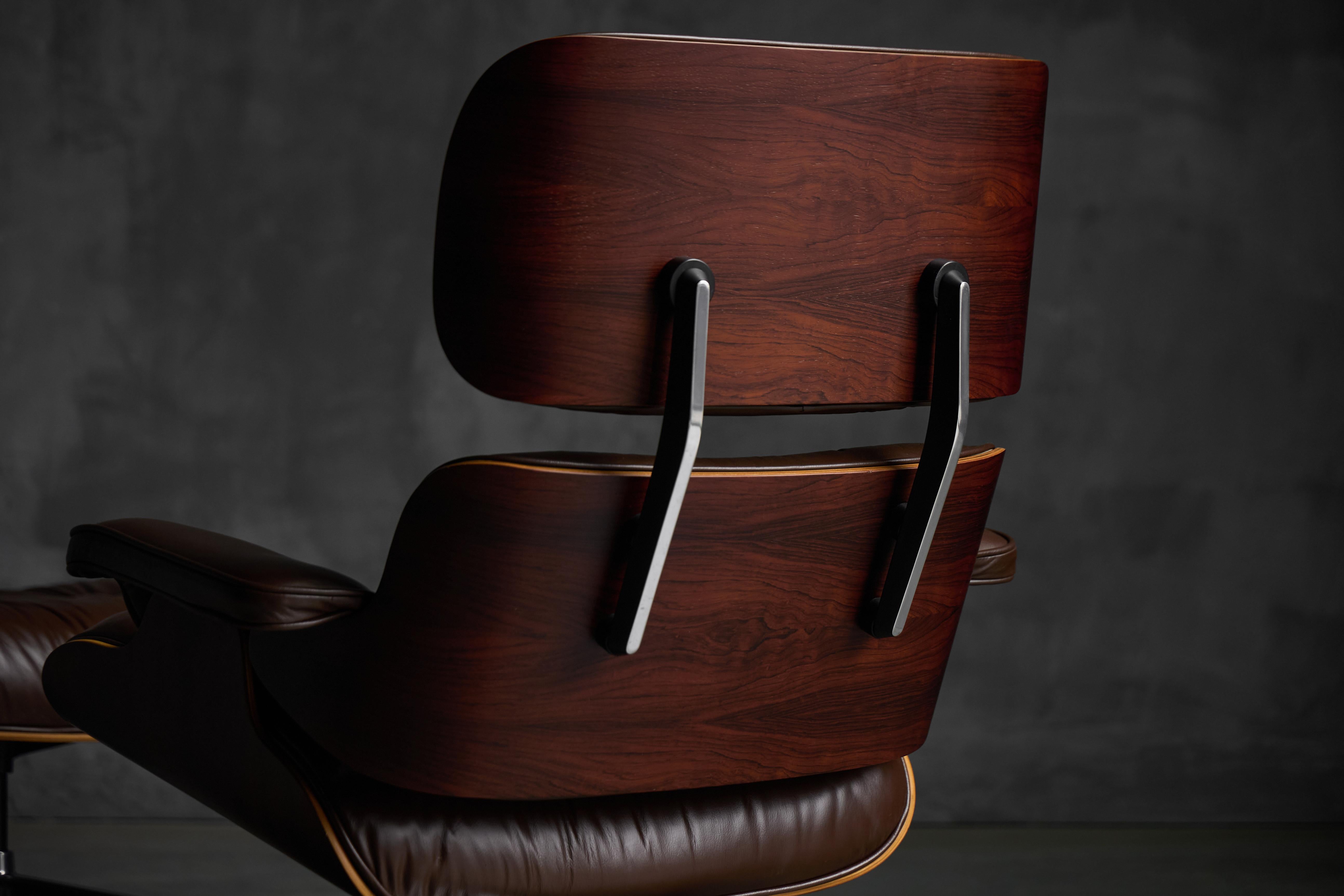 Late 20th Century Eames Lounge Chair with Ottoman for Herman Miller, United States, 1970s For Sale