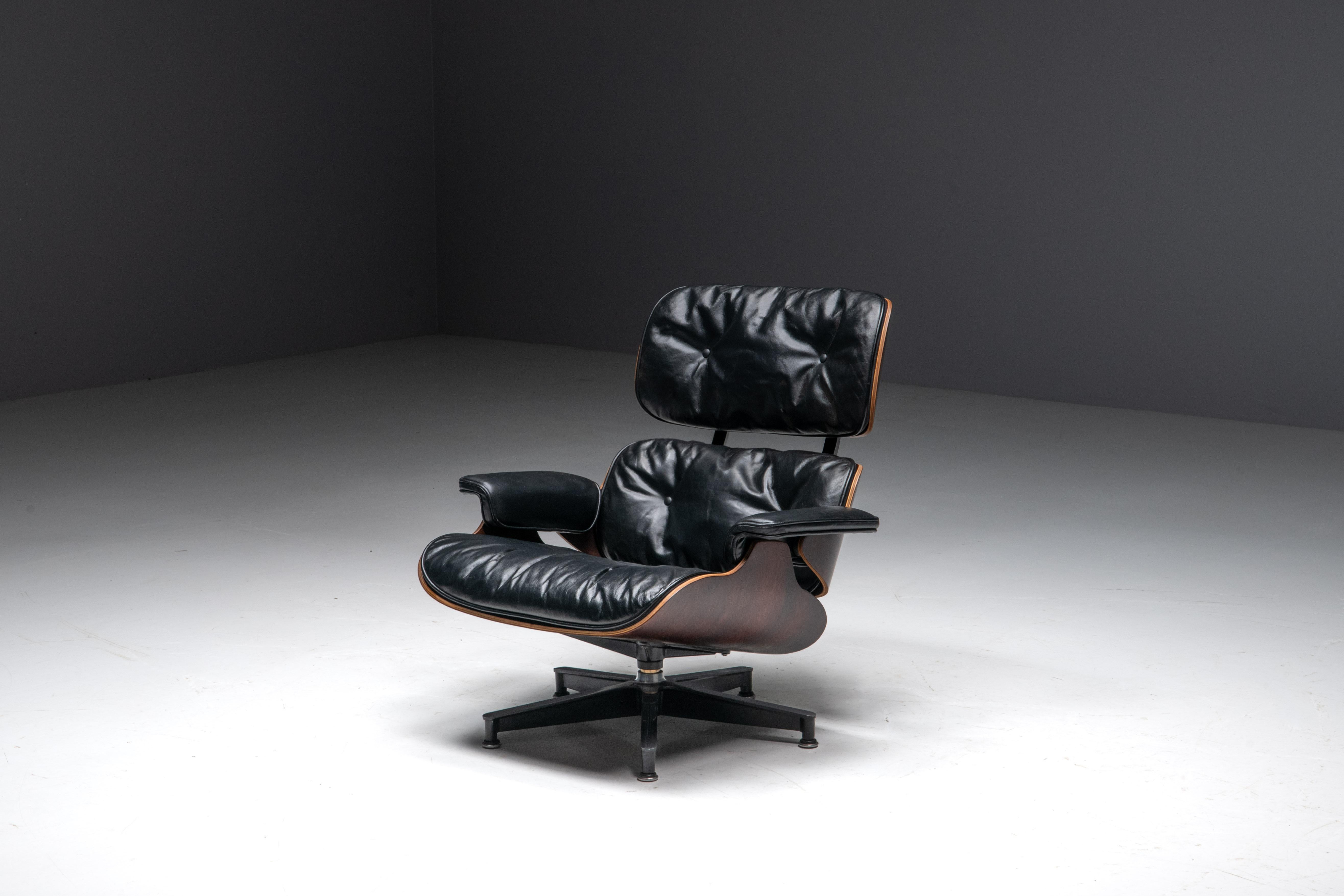 Eames Lounge Chair with Ottoman for Herman Miller, United States, 1957 For Sale 5