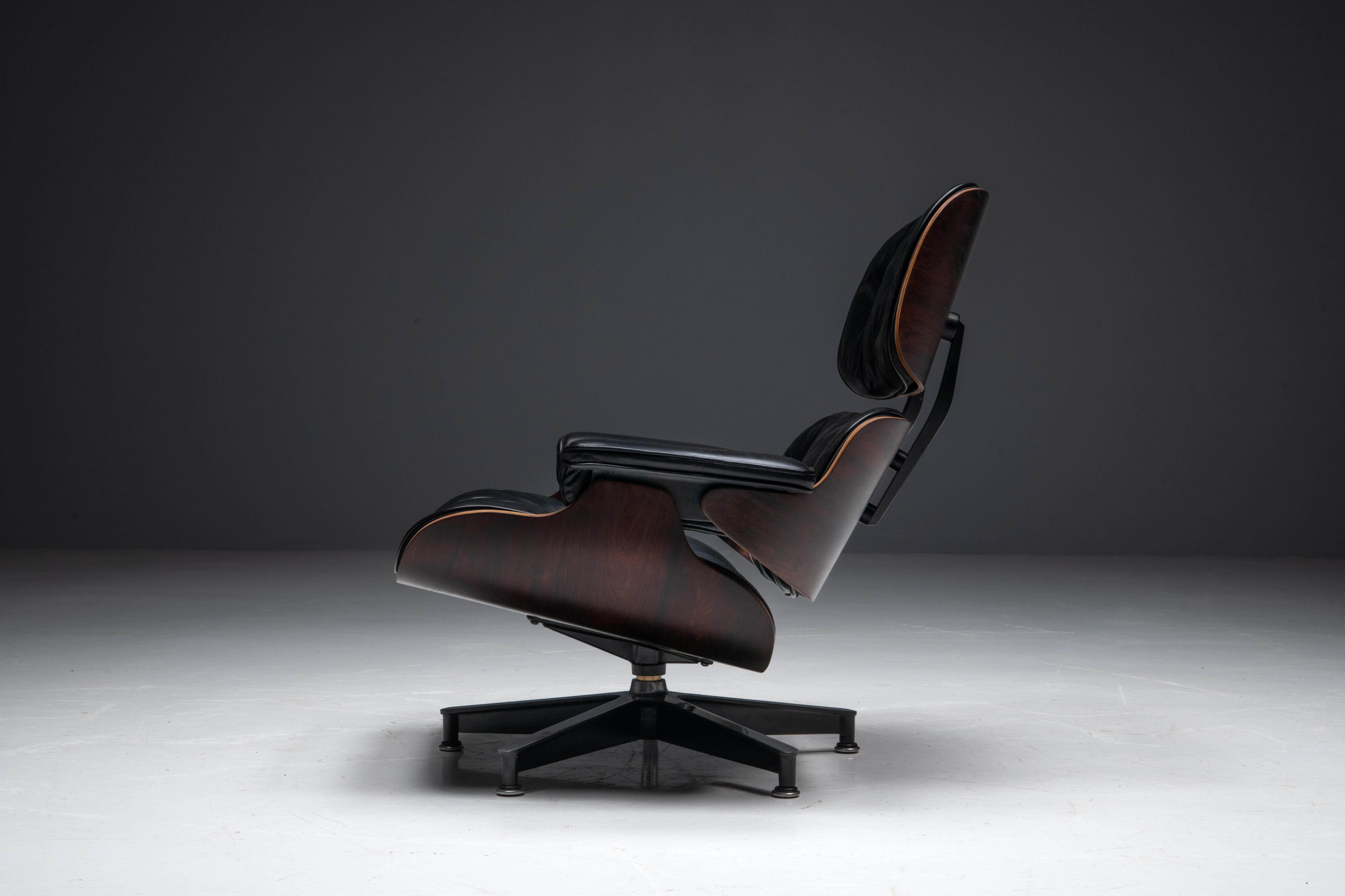 Eames Lounge Chair with Ottoman for Herman Miller, United States, 1957 For Sale 6