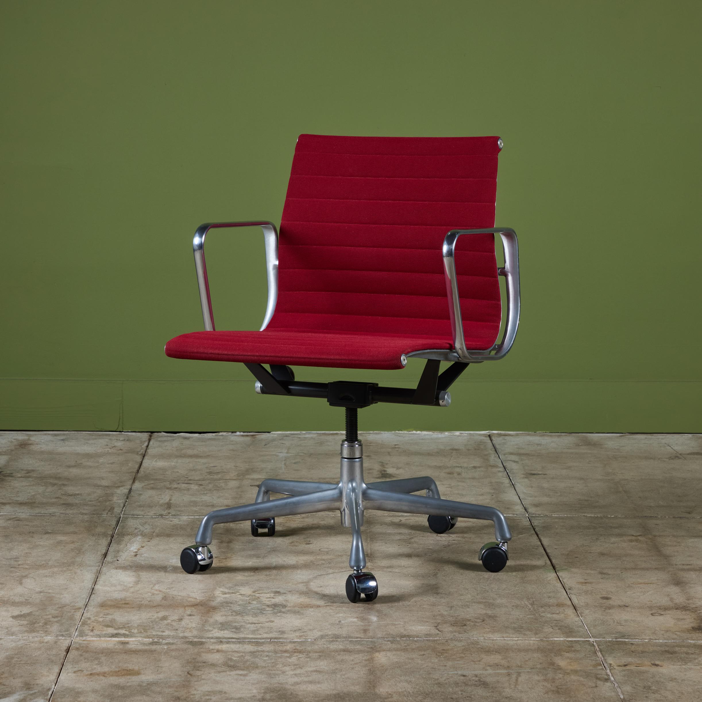 Eames Management Chair for Herman Miller 2