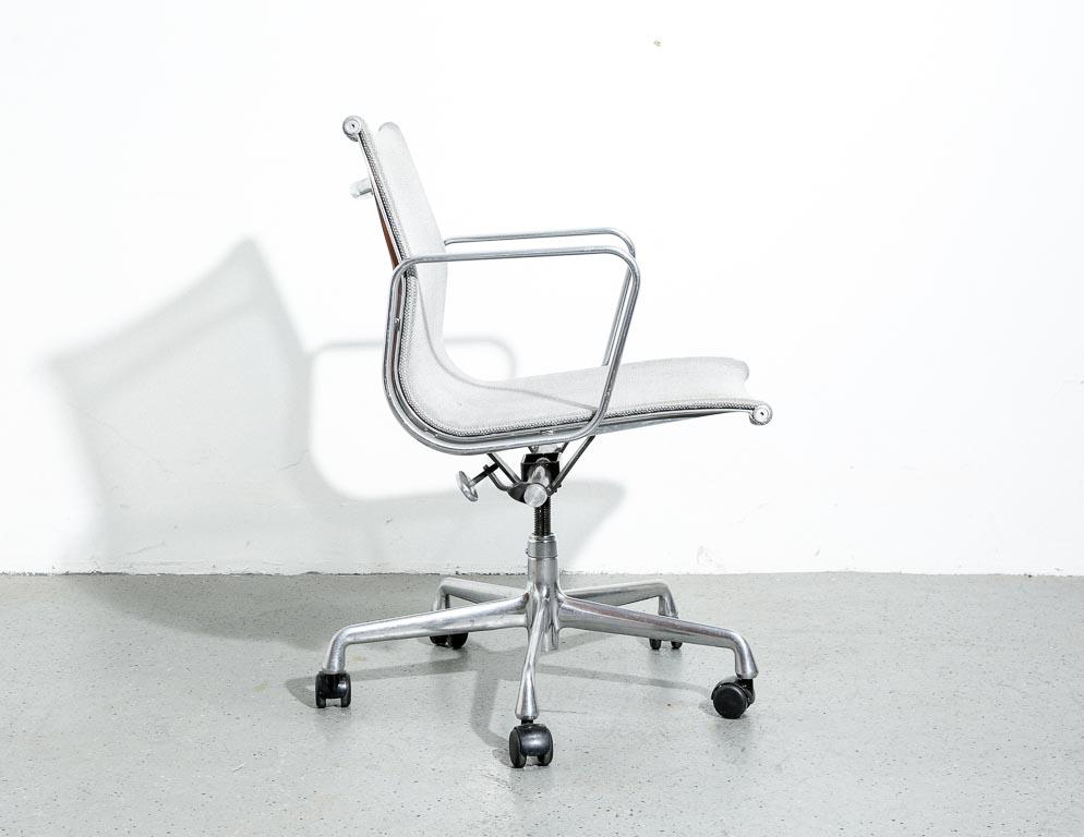 Mid-Century Modern Eames Management Chairs in Gray Mesh Fabric