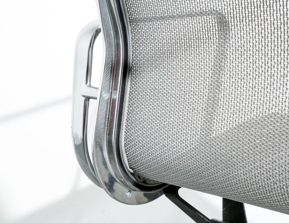 Contemporary Eames Management Chairs in Gray Mesh Fabric