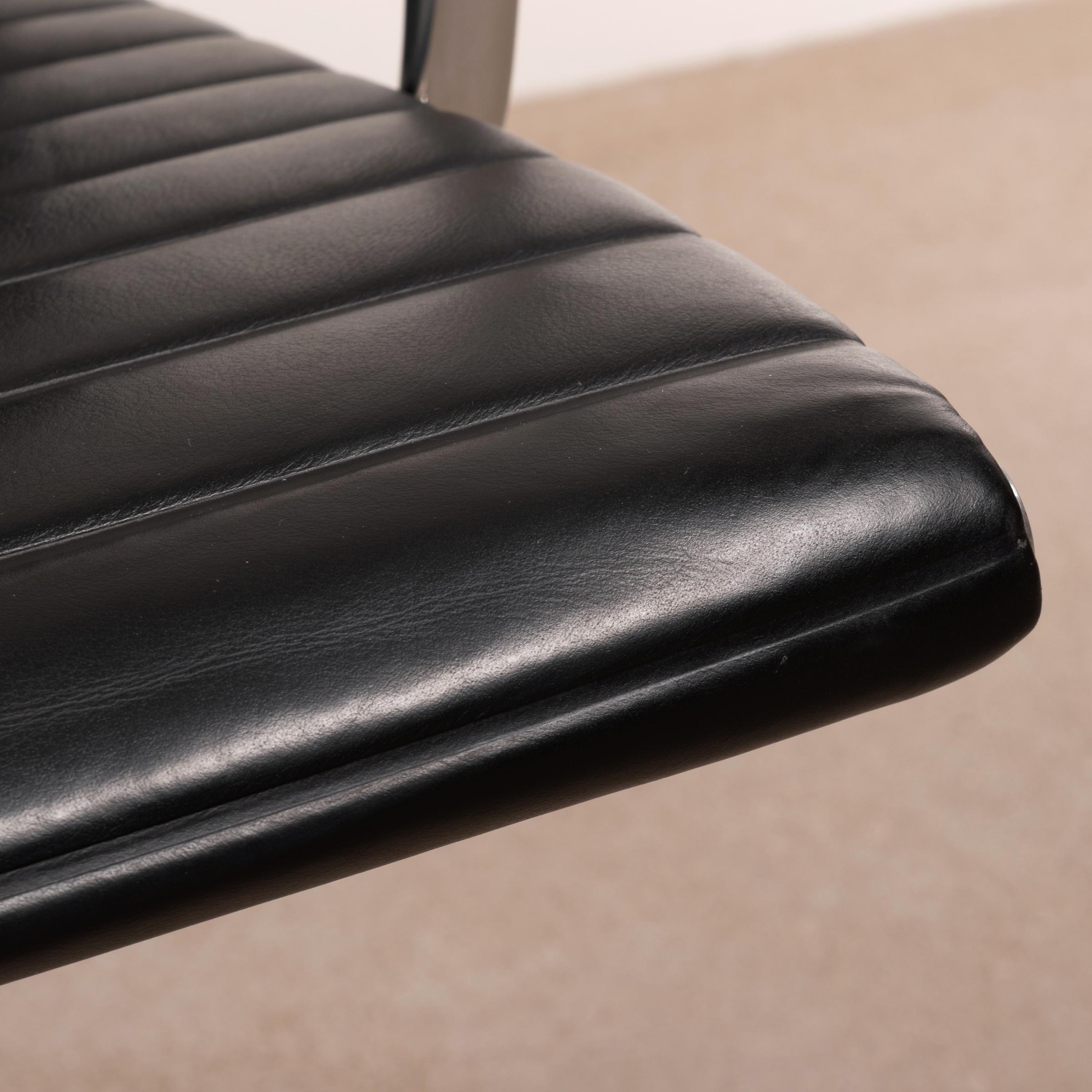 Eames Management Office Chair in Black Leather for Herman Miller 9