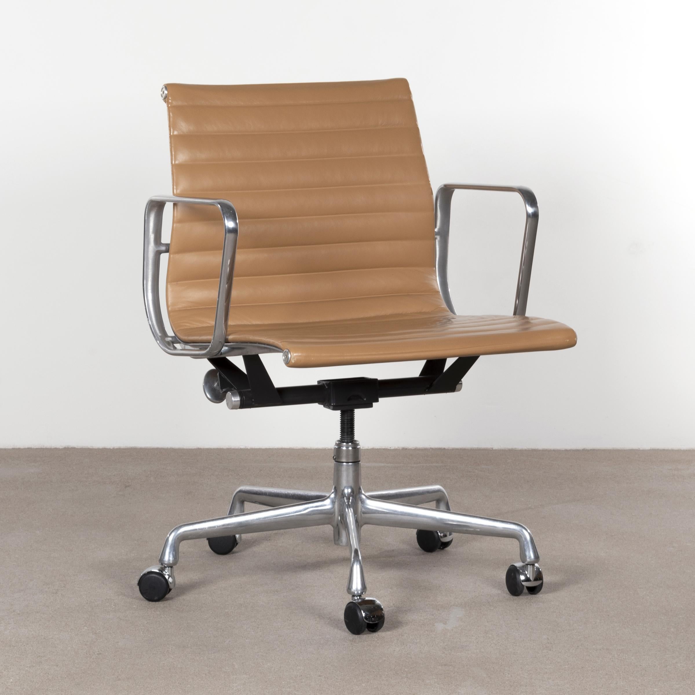 American Eames Management Office Chair in cognac leather for Herman Miller USA