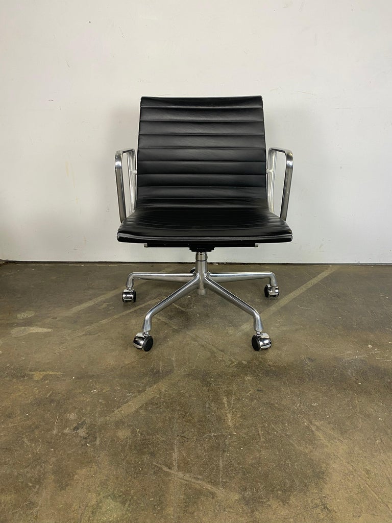 Eames Management Office Desk Chair by Herman Miller at 1stDibs