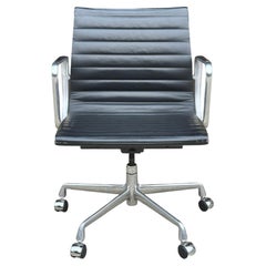 Eames Management Office Desk Chair by Herman Miller
