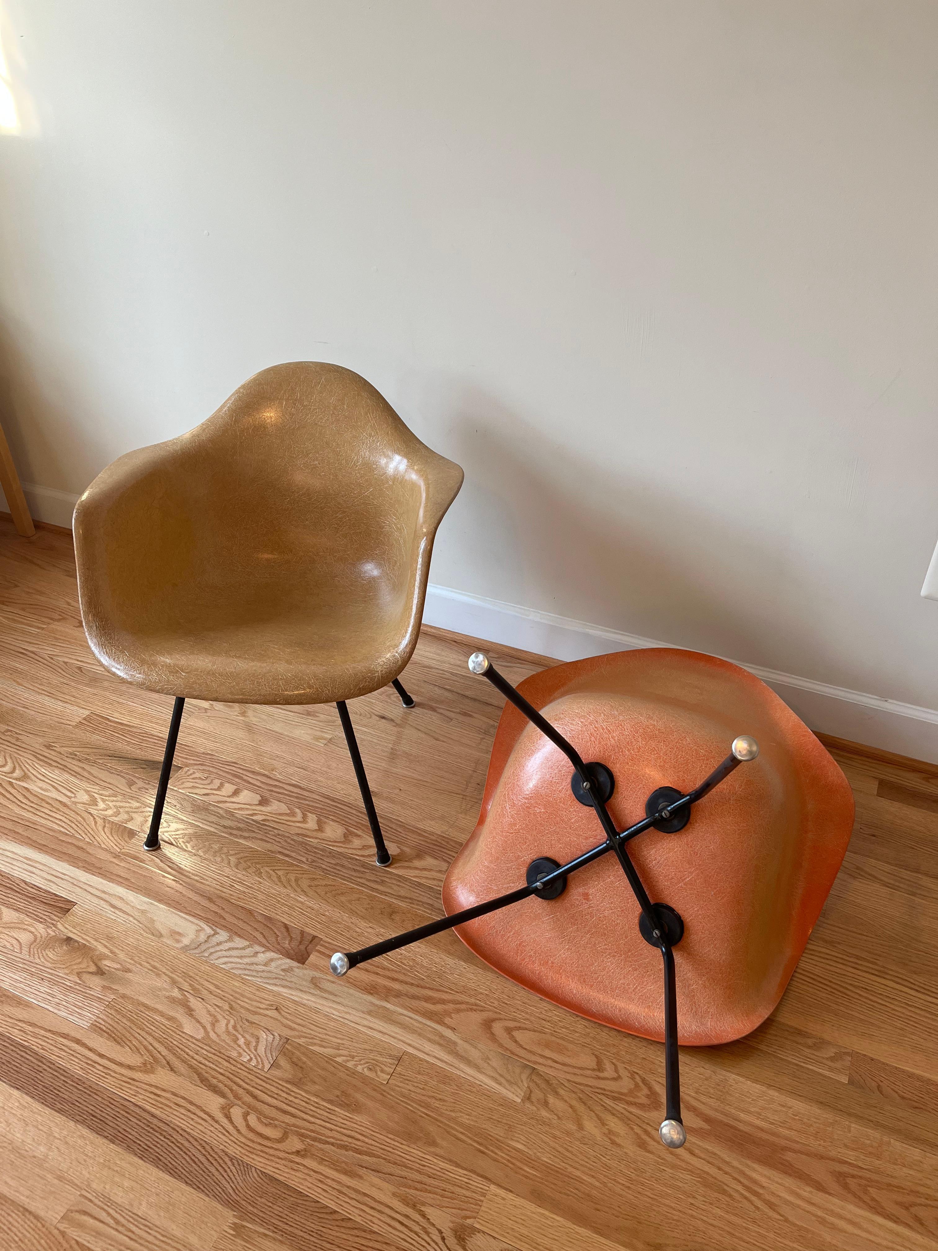 Eames Max Armchair by Charles and Ray Eames for Herman Miller 'Red Orange'' 7