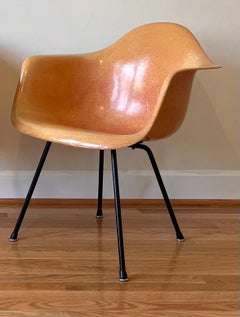 Eames Max Armchair by Charles and Ray Eames for Herman Miller 'Red Orange''