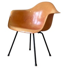 Vintage Eames Max Armchair by Charles and Ray Eames for Herman Miller 'Red Orange''