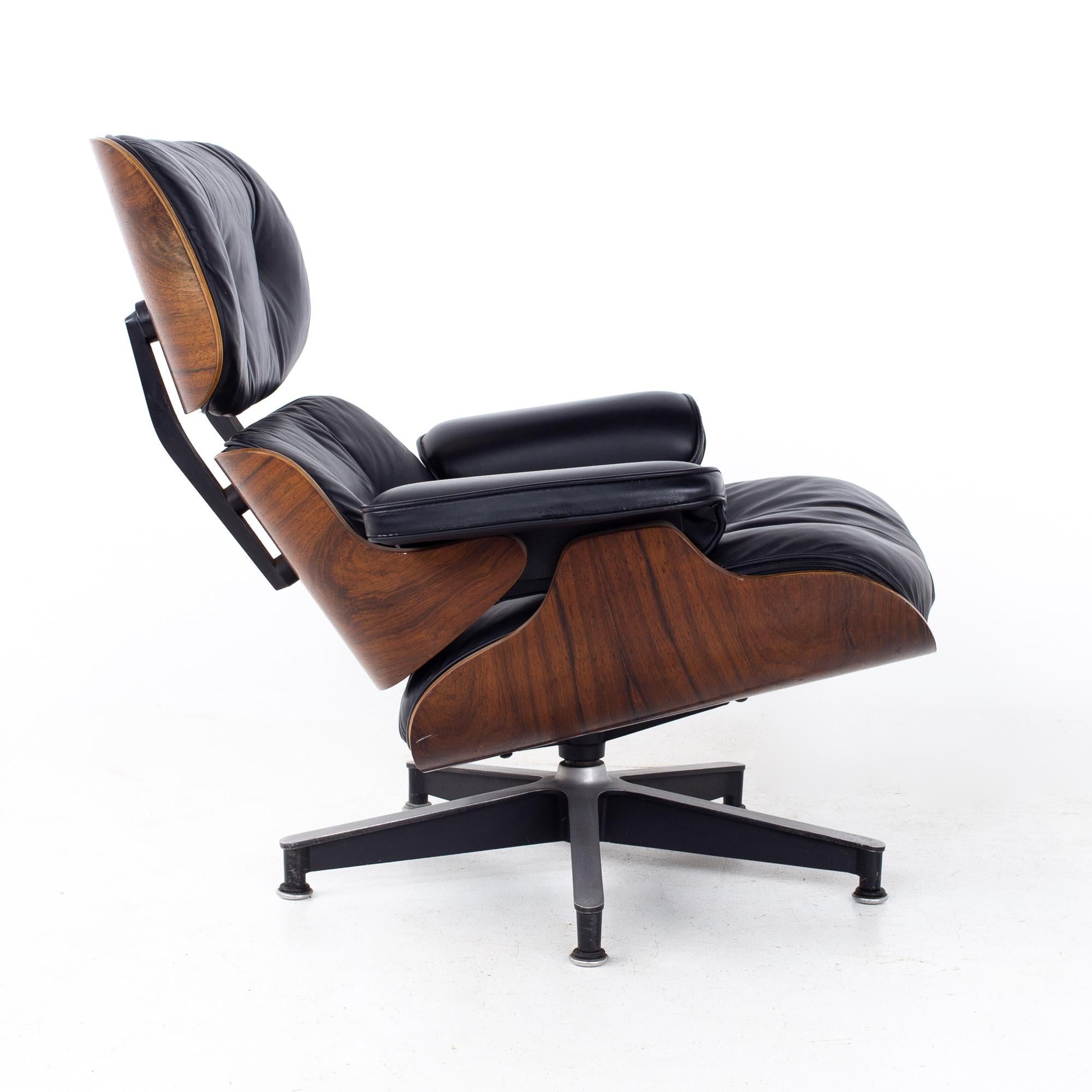 Eames Mid Century Lounge Chair and Ottoman 3