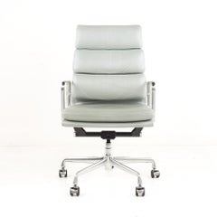 Eames Mid Century Soft Pad Stuhl