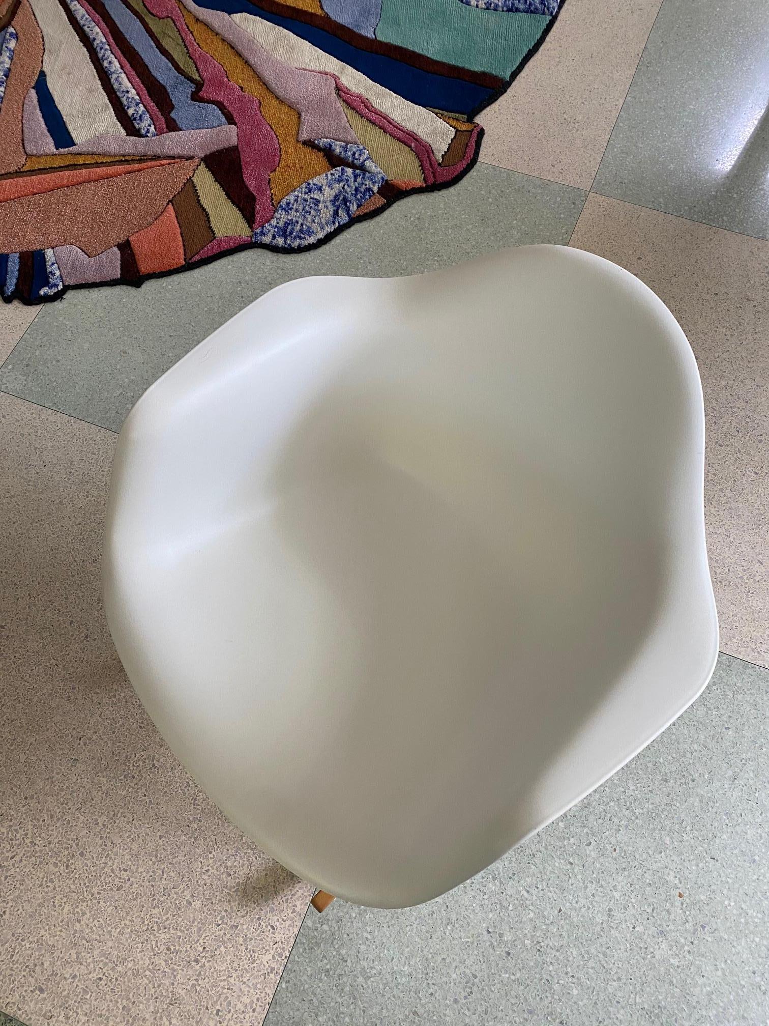 Eames Molded Armchair, Rocker Base designed by Charles and Ray Eames In Excellent Condition In New York, NY