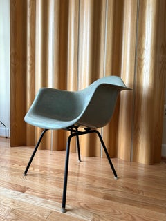 Eames Molded Fiberglass Armchair for Herman Miller "Seafoam Green"'