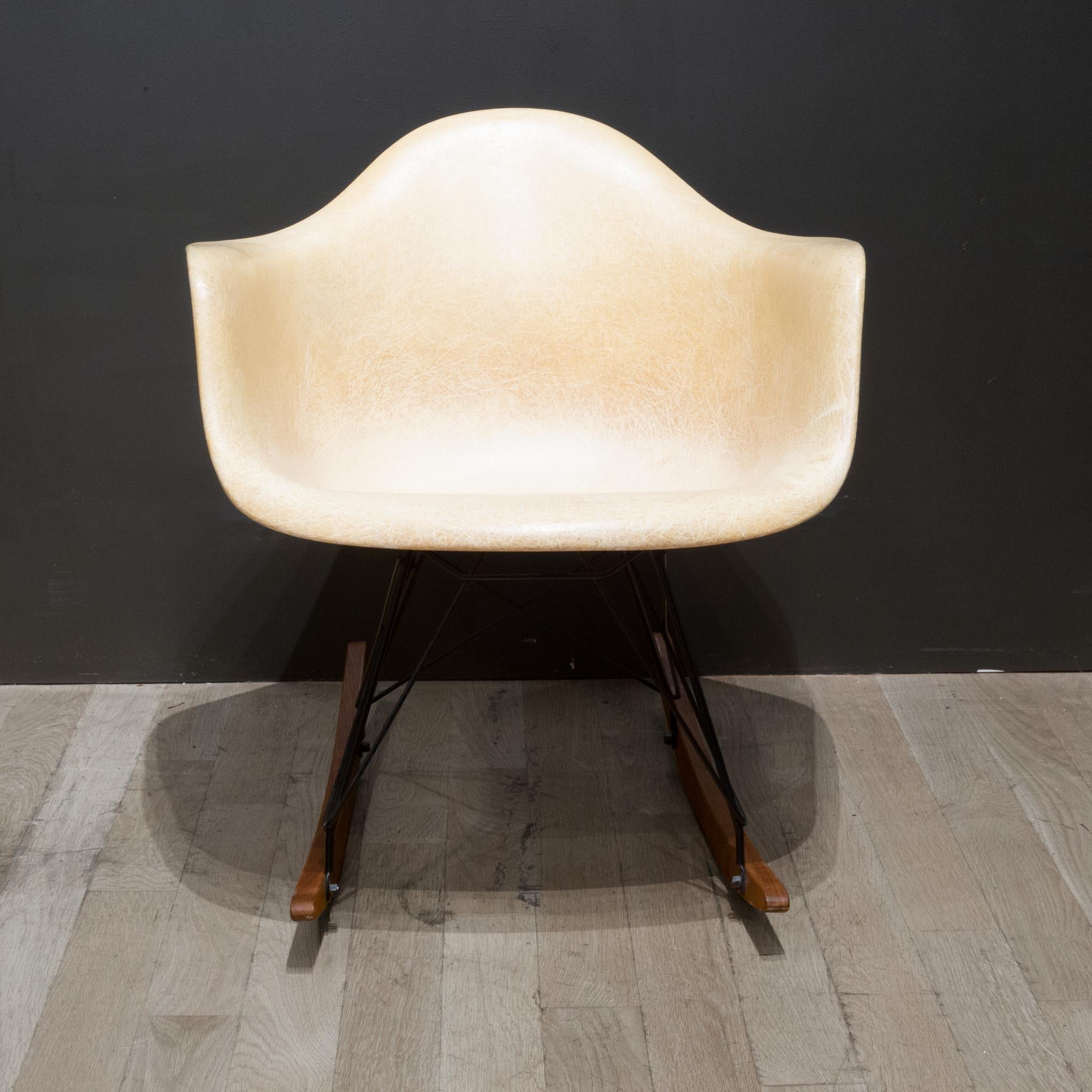 Eames Molded Fiberglass RAR Rocking Chair by Herman Miller, c.1950s In Good Condition In San Francisco, CA