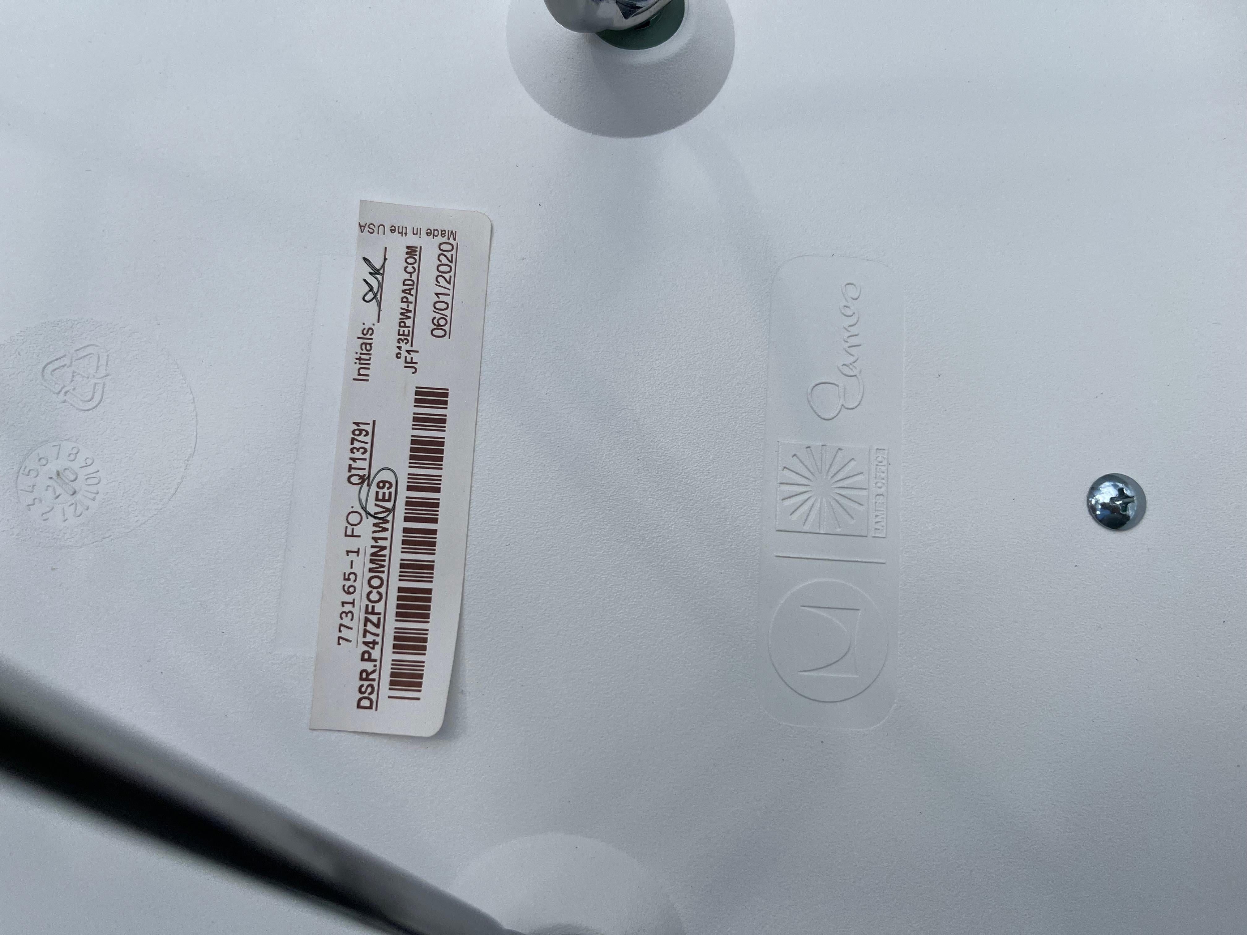 Chrome Pad de siège de chaise latérale en plastique moulé Eames, chaises Herman Miller, grande quantité en vente