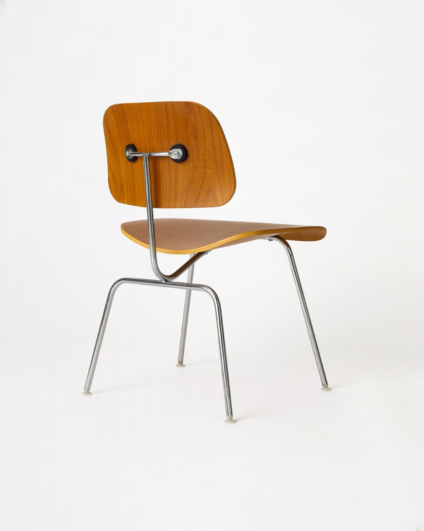 Eames Molded Plywood Dcm in Oak by Charles & Ray Eames for Herman Miller 3